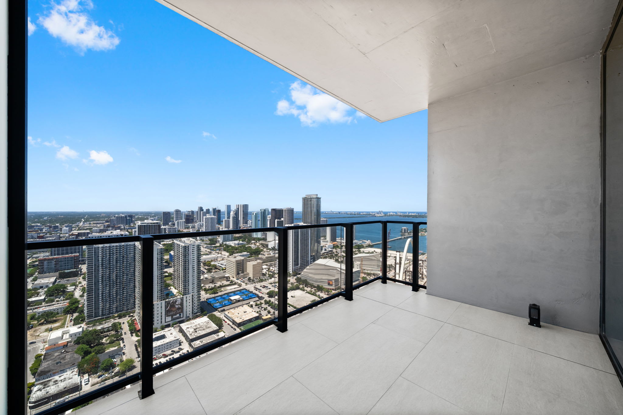 49th Floor E11EVEN 2BR Bay Views ELITE Amenities