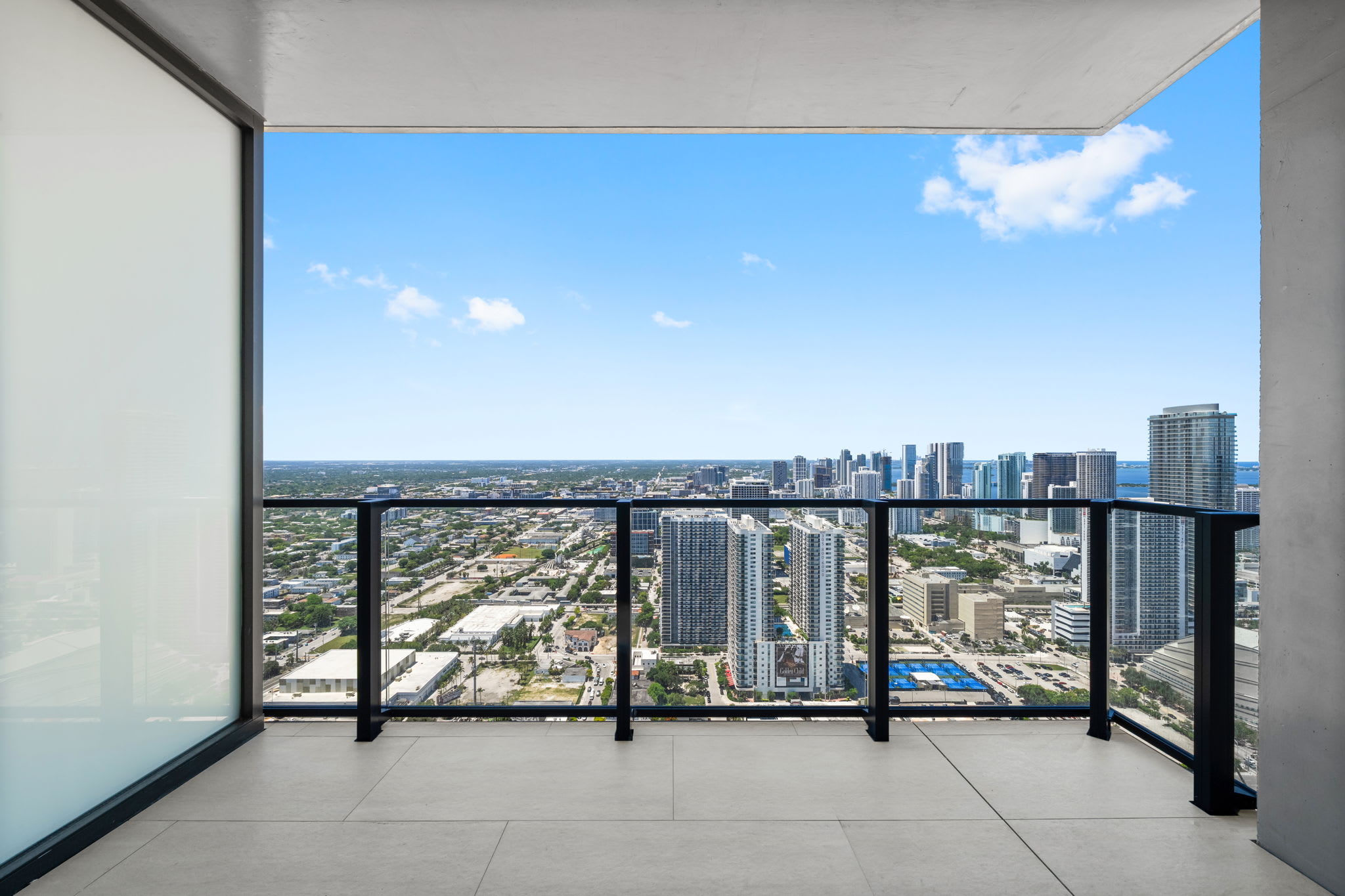 49th Floor E11EVEN 2BR Bay Views ELITE Amenities