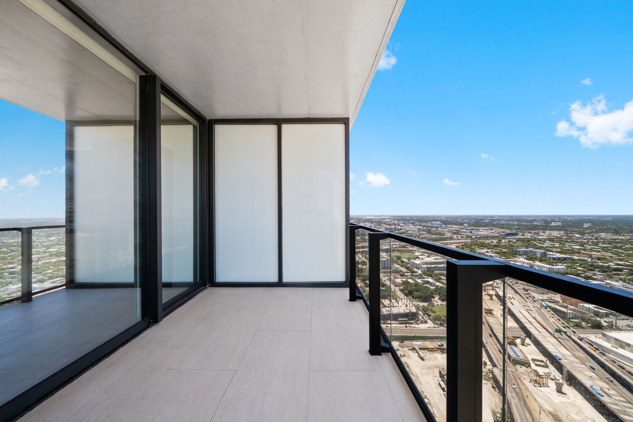 49th Floor E11EVEN 2BR Bay Views ELITE Amenities