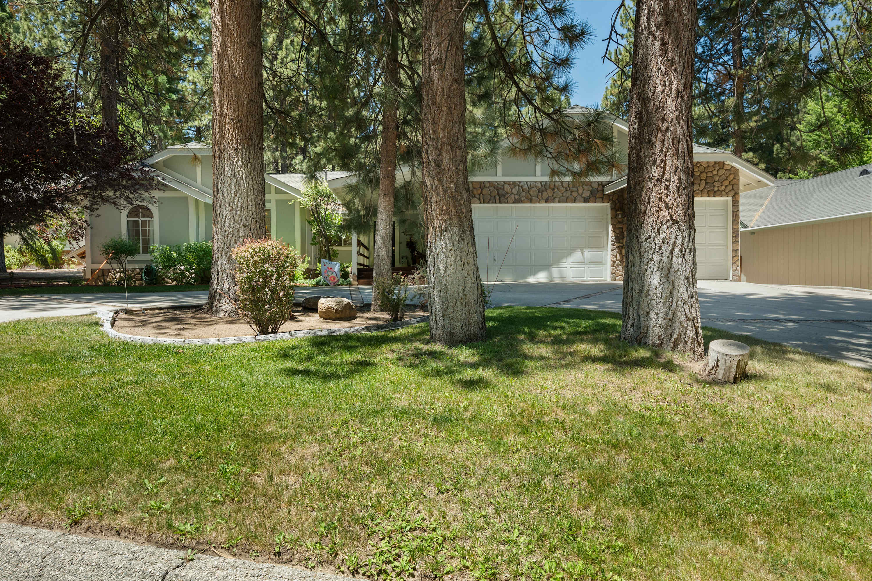 Walk to Snow Summit, AC, Fenced Yard