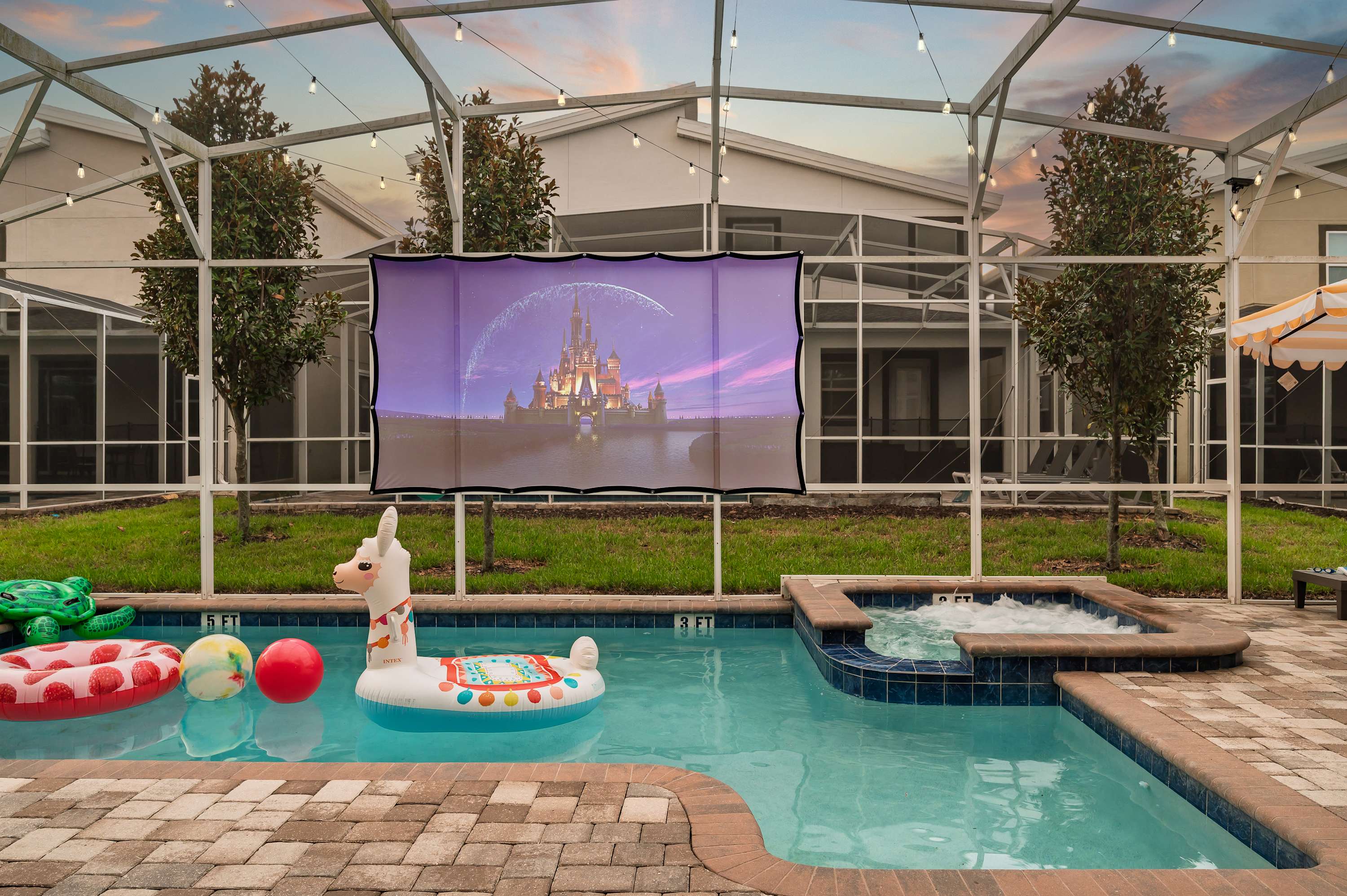 Large 7BR getaway near Disney w/ pool