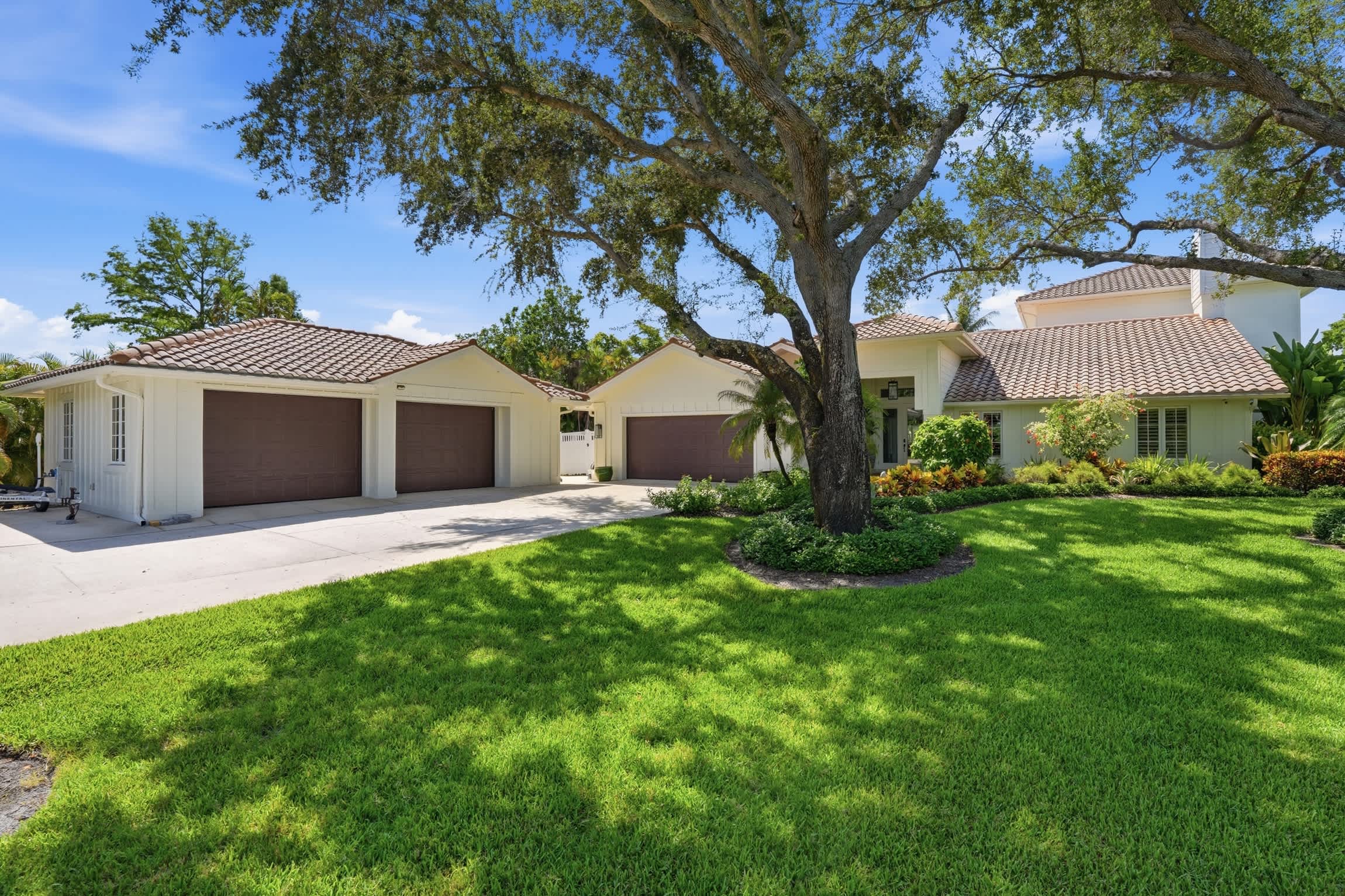 Riverfront Retreat with Pool Spa Dock | Photo 6