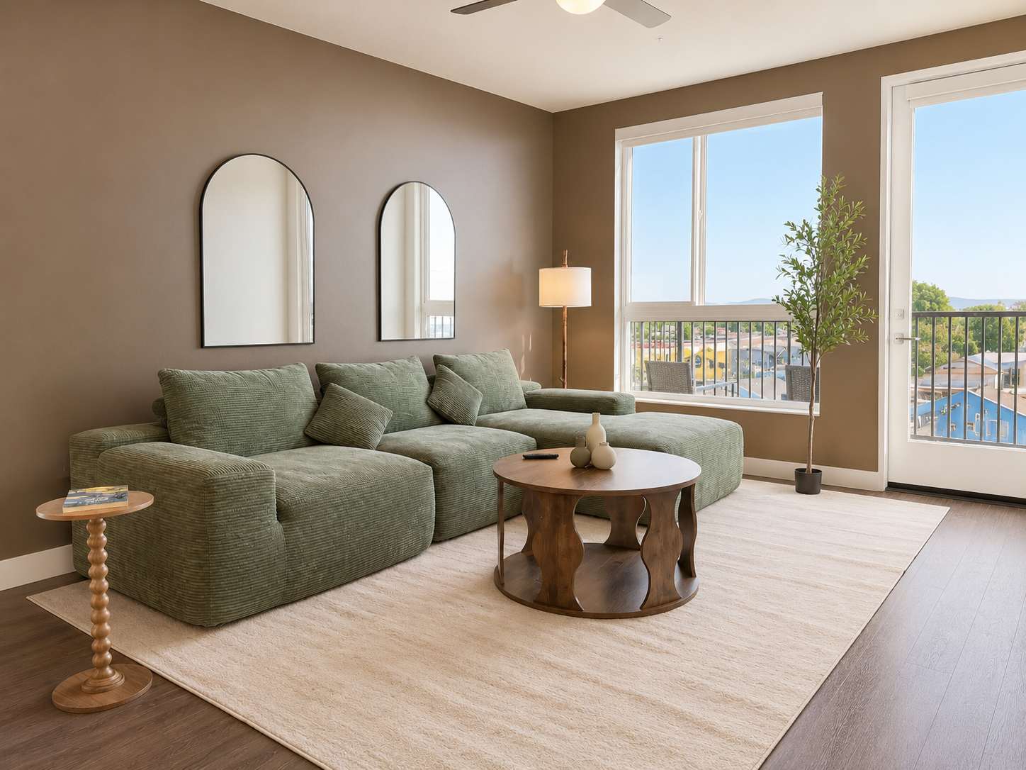 Stylish Apartment Near Disneyland w/ Pool & Gym