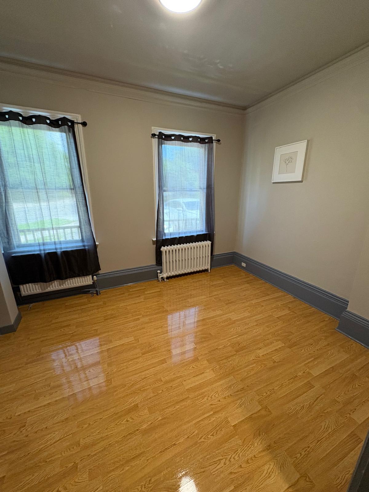 #42.2 St. Catharine's 1-bedroom Hotel-Apartment