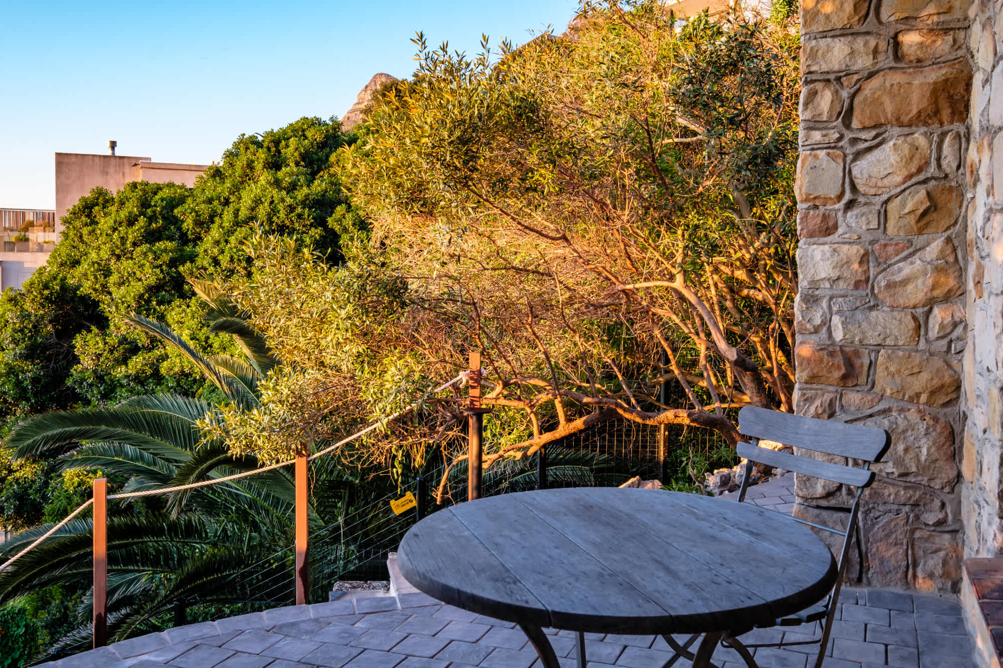 2 Bed Camps Bay Apartment with Patio Rock Retreat