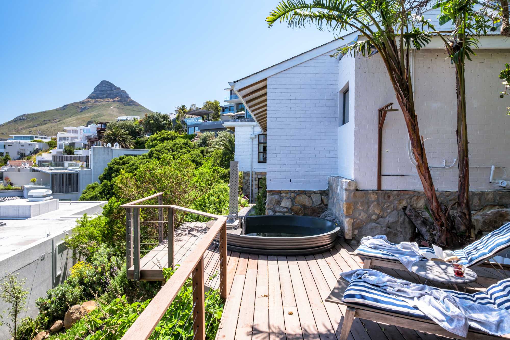 2 Bed Camps Bay Apartment with Patio Rock Retreat 5