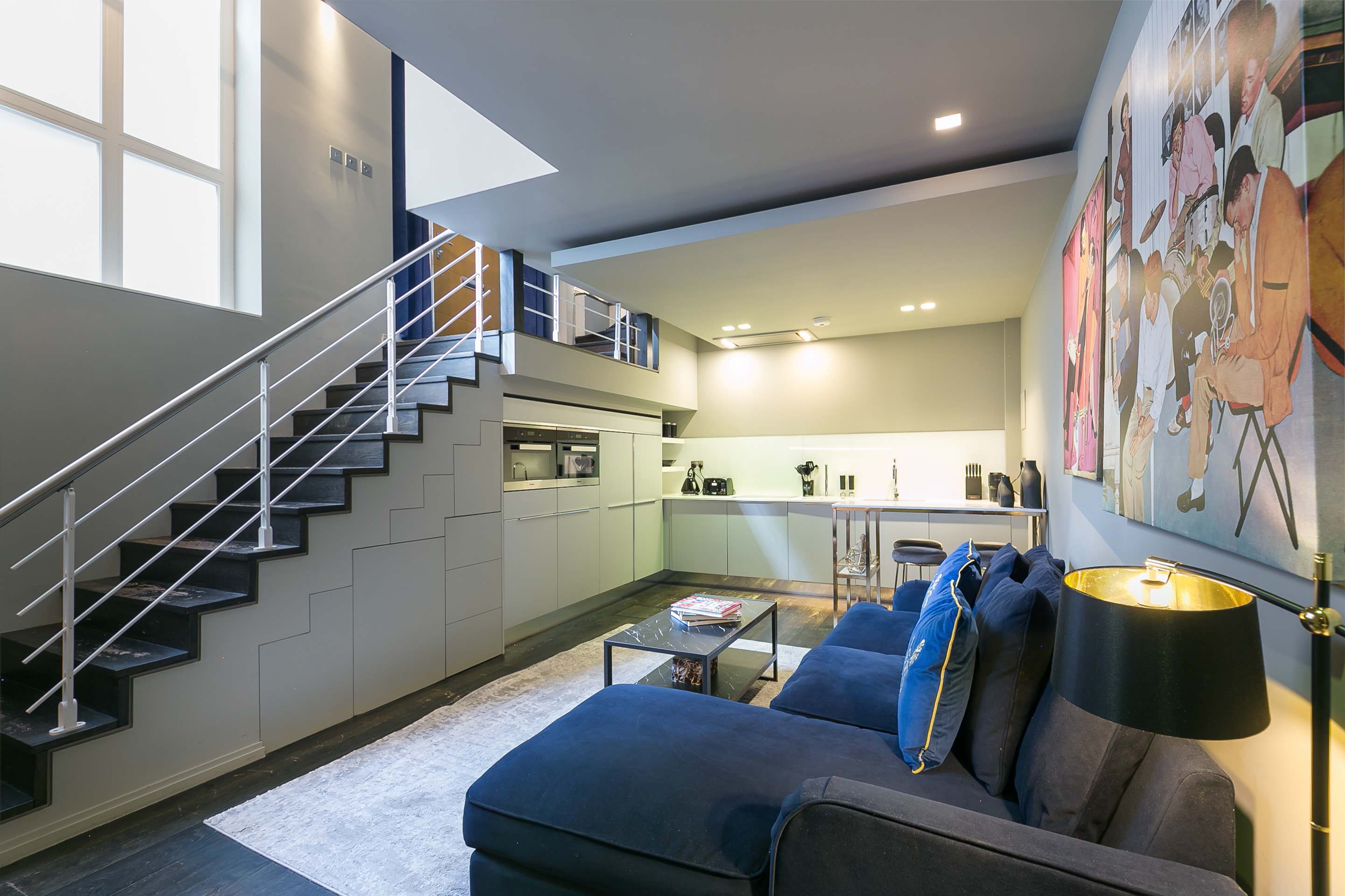 View Covent Garden Duplex · 2 Bed · Sleeps 4 in Stukeley Street, 1 WC2B Covent Garden Duplex · 2 Bed · Sleeps 4 in Stukeley Street, 1 WC2B - Property image 8 - VivreStays
