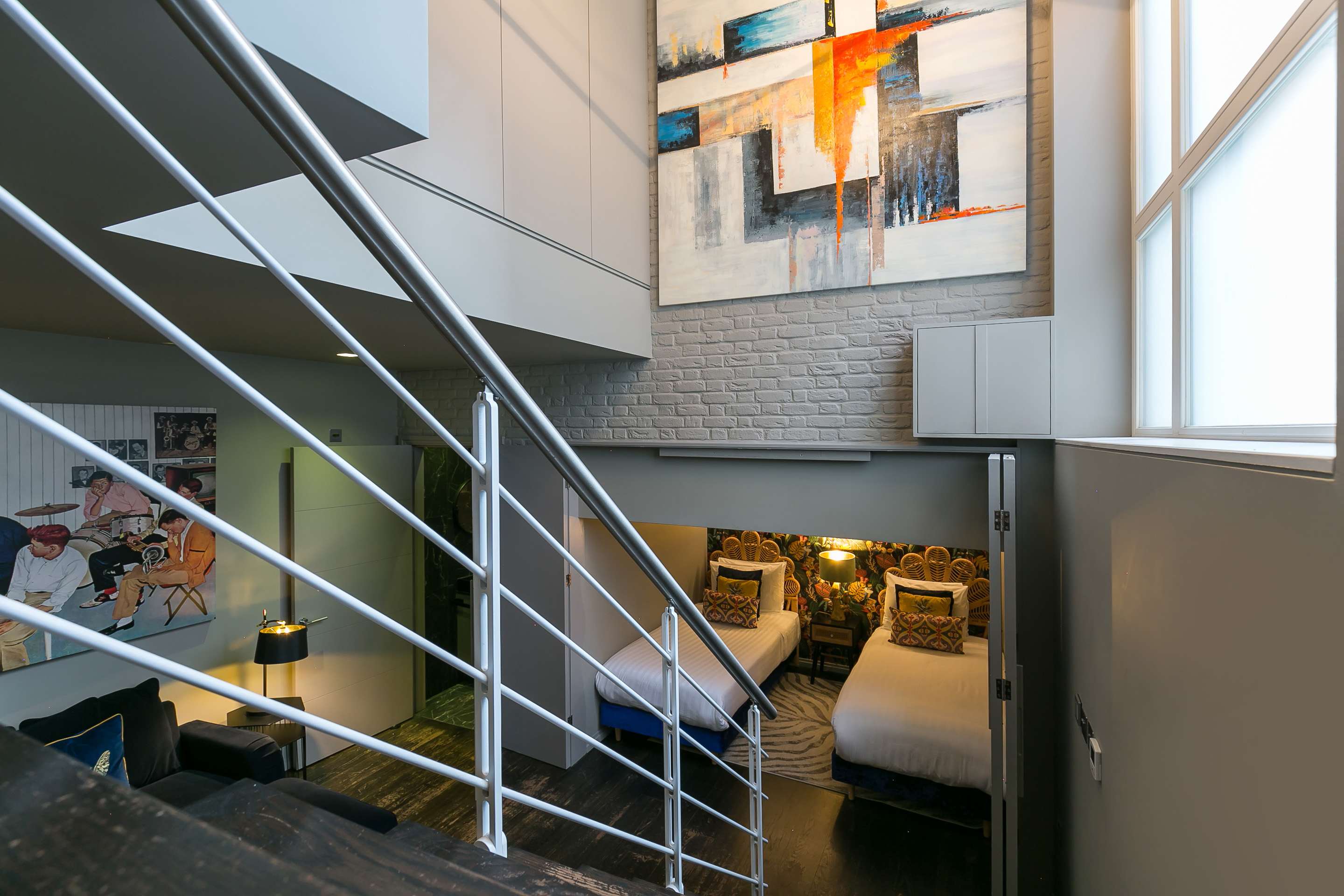 View Covent Garden Duplex · 2 Bed · Sleeps 4 in Stukeley Street, 1 WC2B Covent Garden Duplex · 2 Bed · Sleeps 4 in Stukeley Street, 1 WC2B - Property image 10 - VivreStays