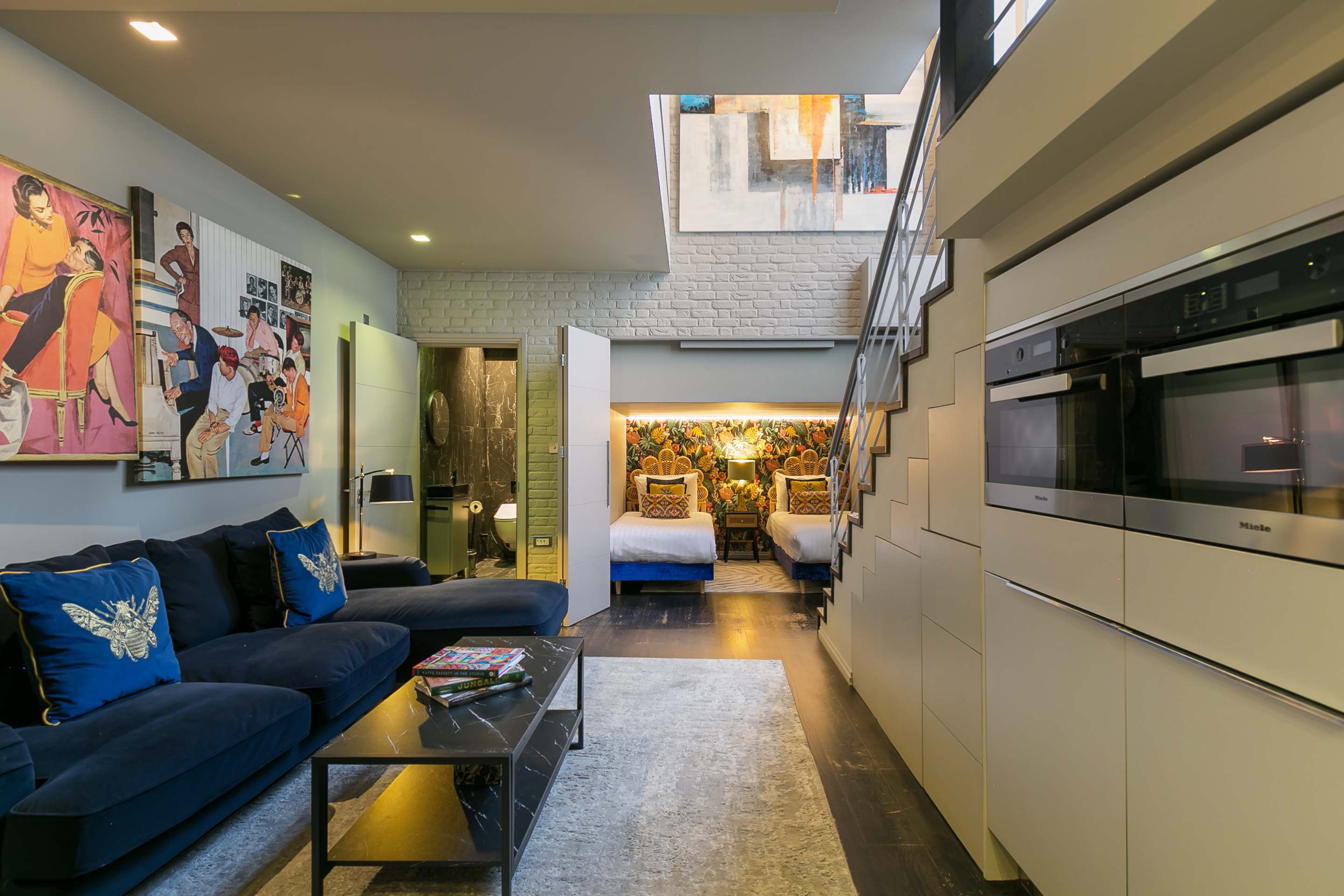 Covent Garden Duplex · 2 Bed · Sleeps 4 serviced apartment - London - VivreStays