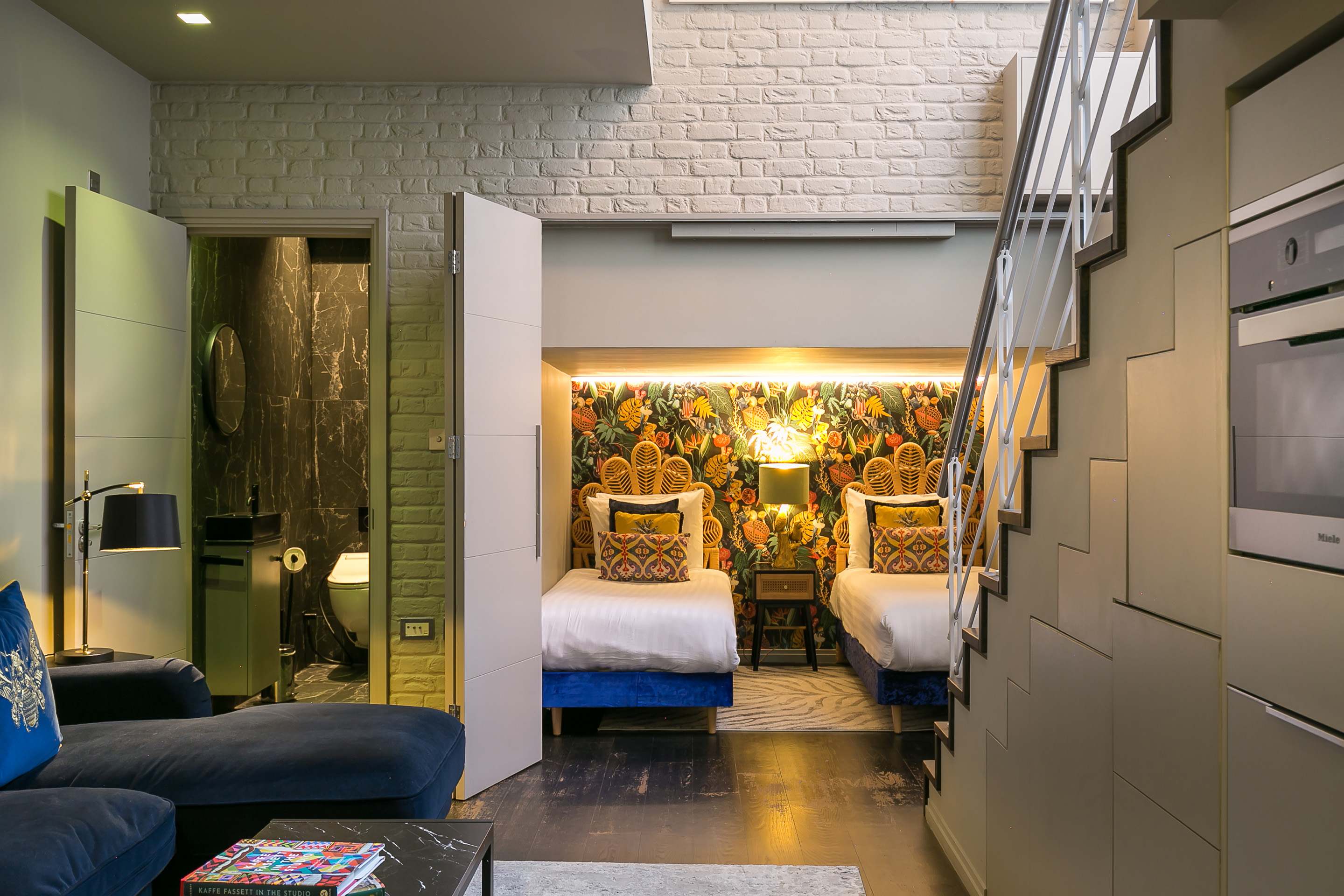 View Covent Garden Duplex · 2 Bed · Sleeps 4 in Stukeley Street, 1 WC2B Covent Garden Duplex · 2 Bed · Sleeps 4 in Stukeley Street, 1 WC2B - Property image 15 - VivreStays
