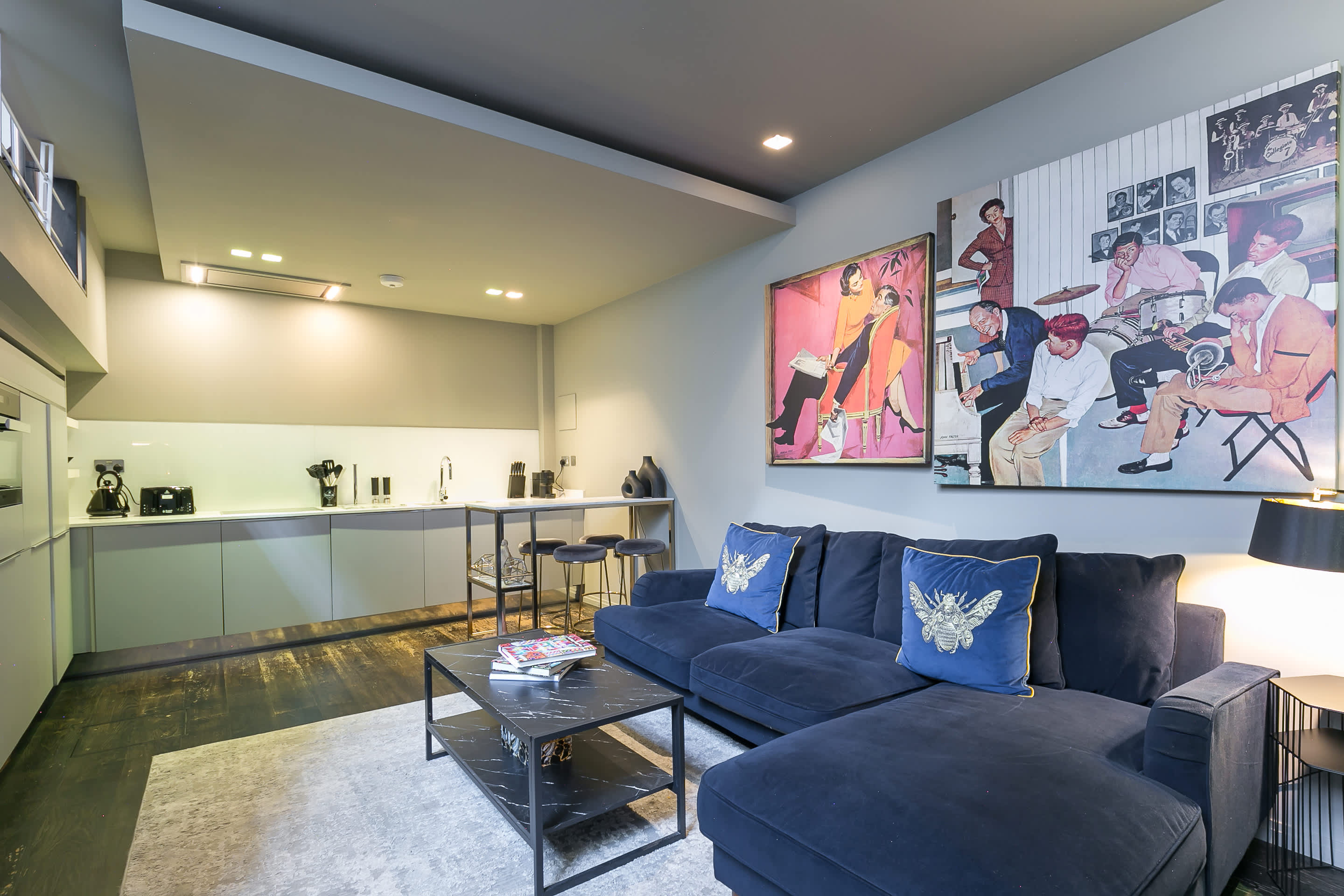 View Covent Garden Duplex · 2 Bed · Sleeps 4 in Stukeley Street, 1 WC2B Covent Garden Duplex · 2 Bed · Sleeps 4 in Stukeley Street, 1 WC2B - Property image 18 - VivreStays