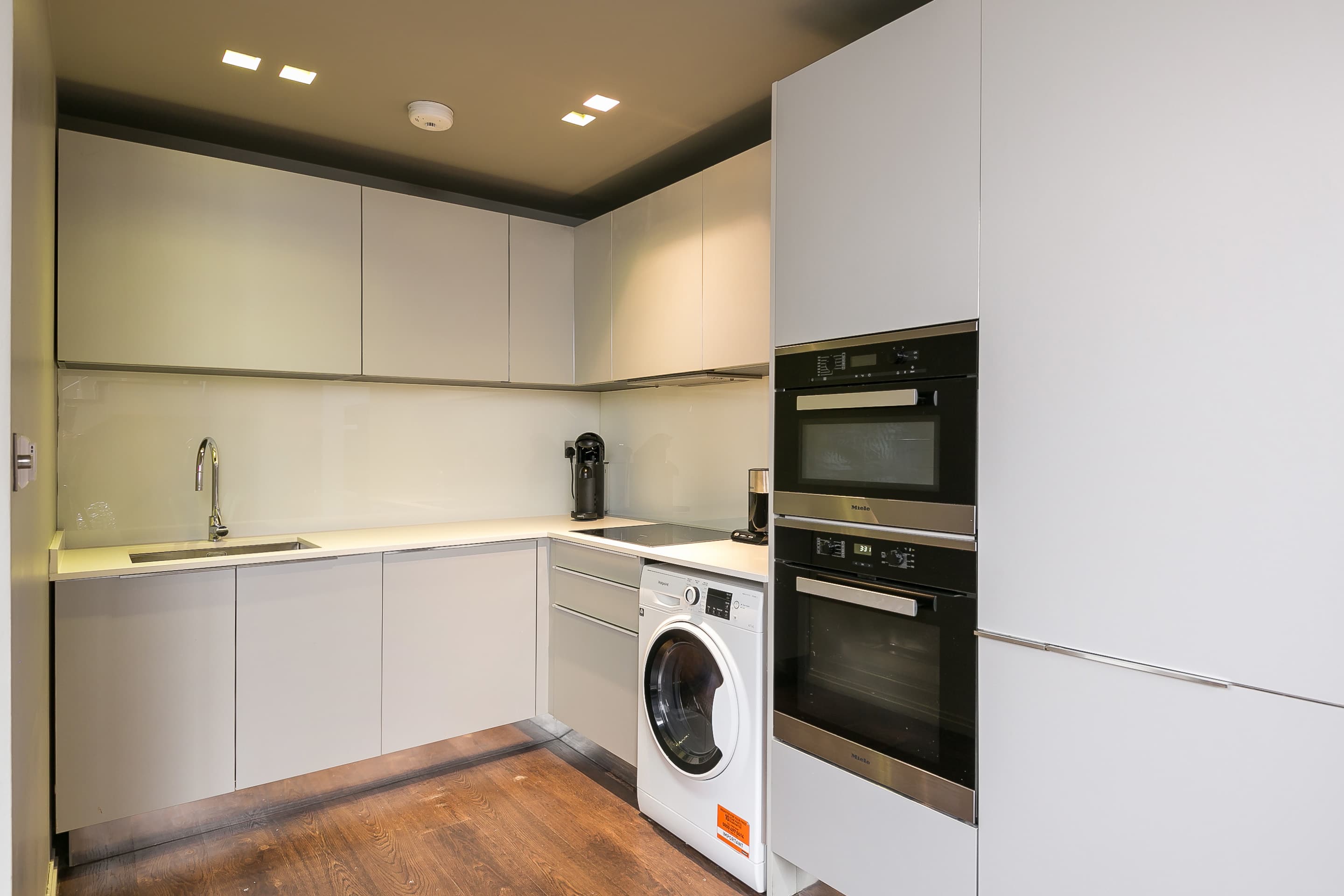 View Duplex Apartment · Covent Garden · Sleeps 4 in Stukeley Street, 2 WC2B Duplex Apartment · Covent Garden · Sleeps 4 in Stukeley Street, 2 WC2B - Property image 6 - VivreStays