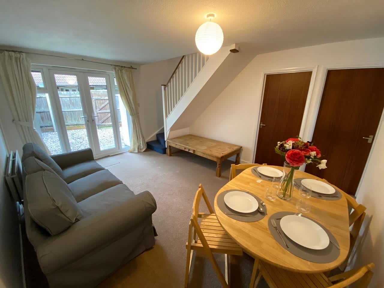 Spacious 5 Bedroom Home in Cambridge