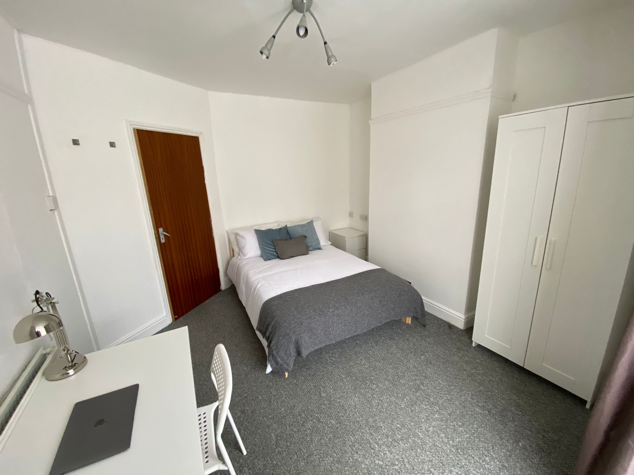 Bedroom Home in Cambridge