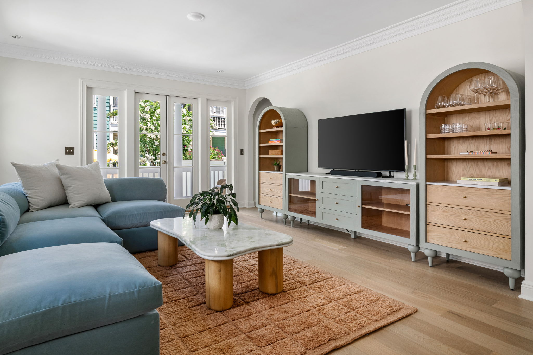 Spring Sanctuary w/ Pool |4 Beds| Downtown