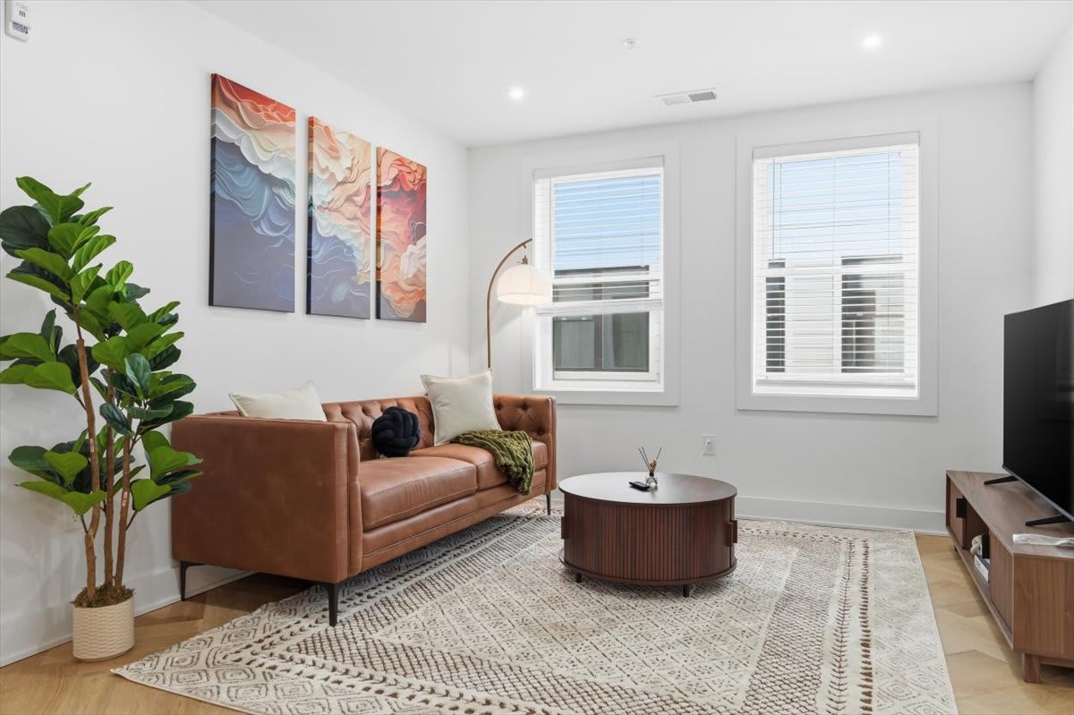 Modern 2BR/2BA for Professionals | 31+ Nights