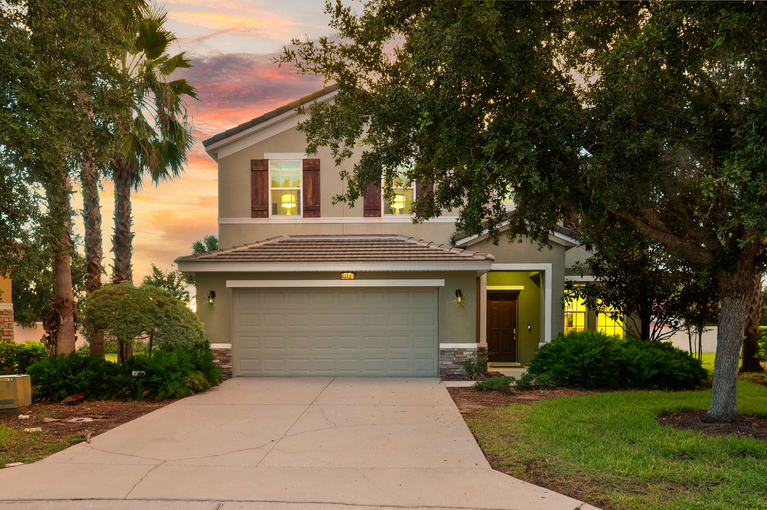 Spacious Villa w/ Private Pool & Resort Amenities