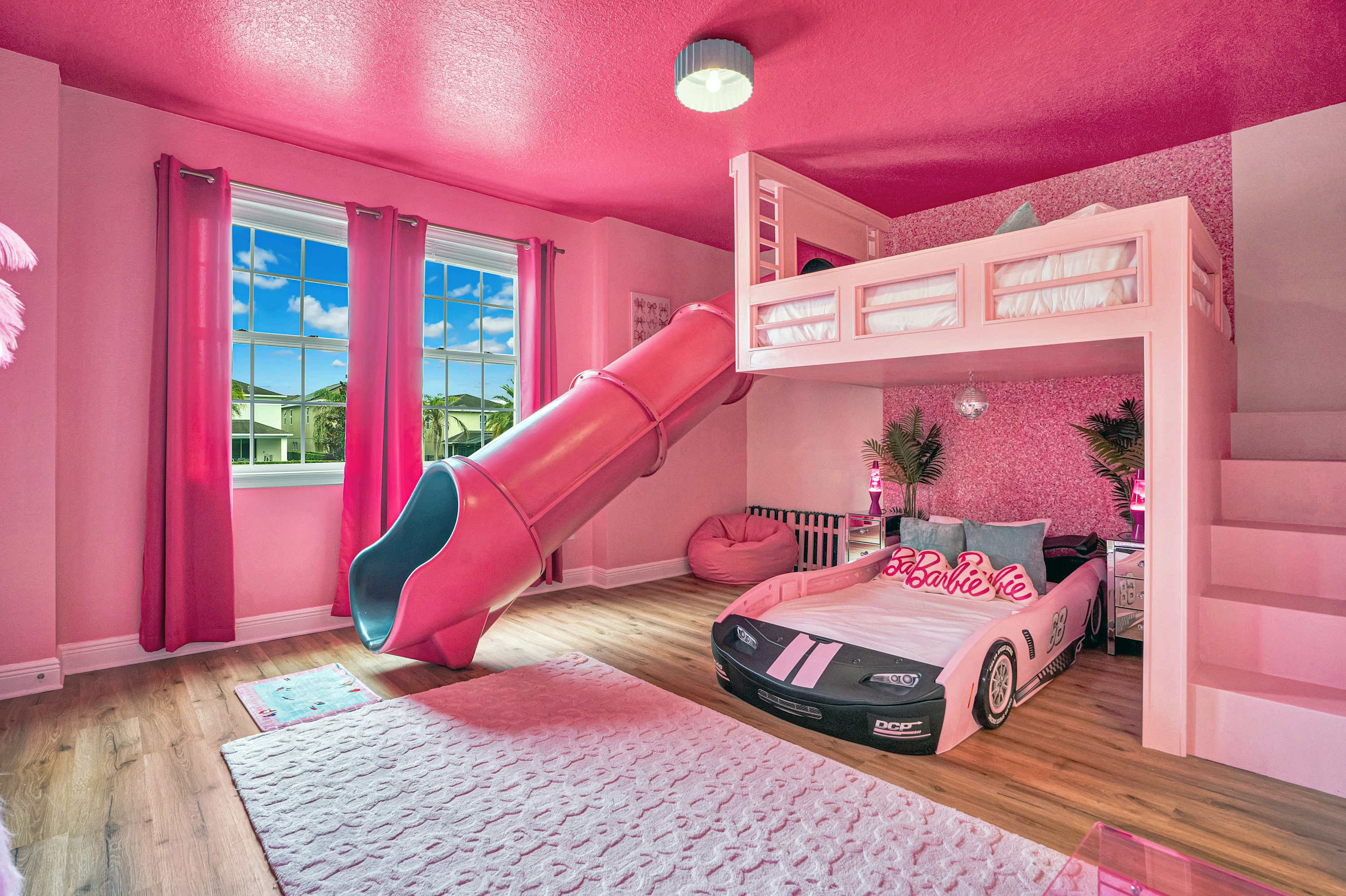 Themed 8BR retreat pool hot tub game room
