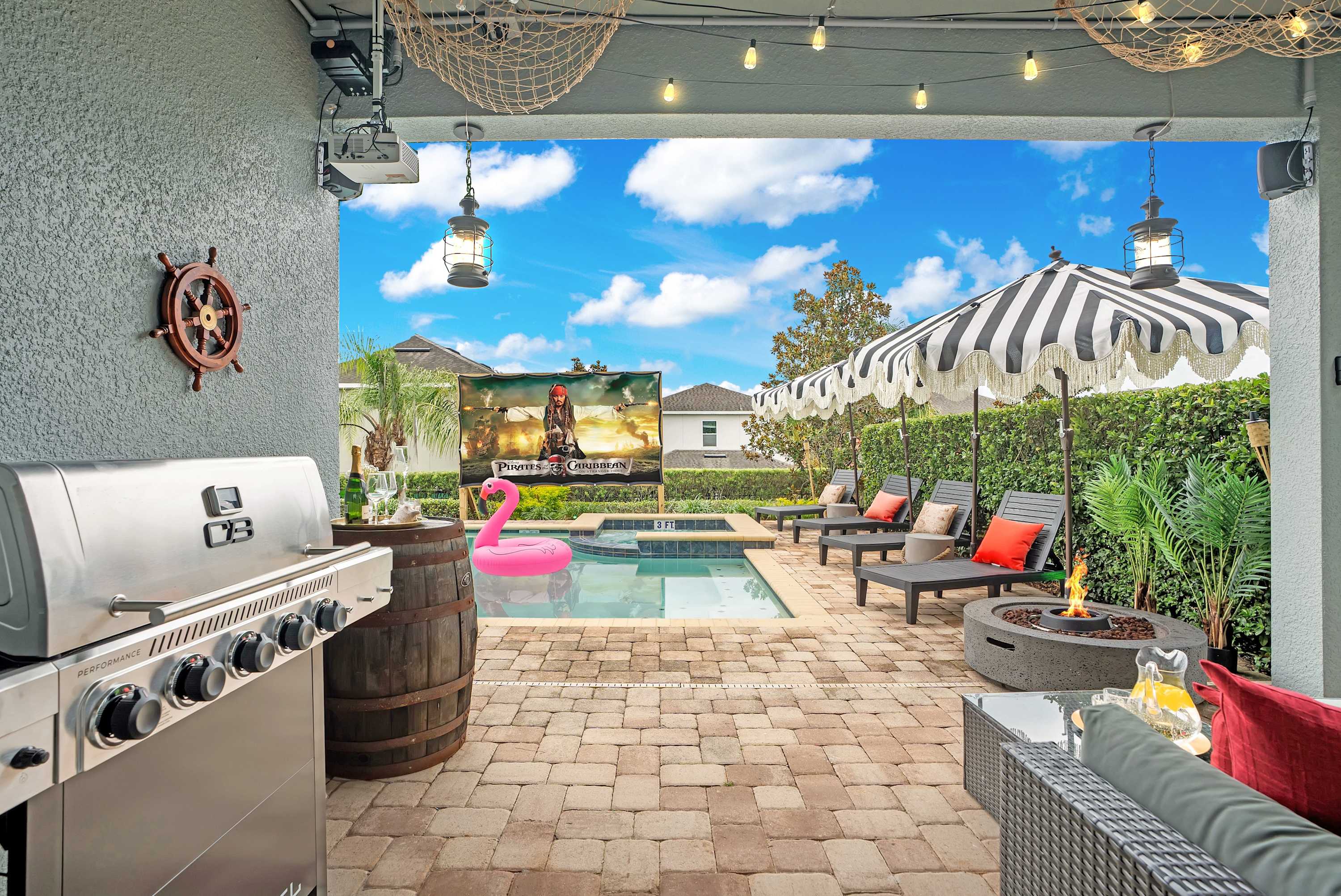 Themed 8BR retreat pool hot tub game room