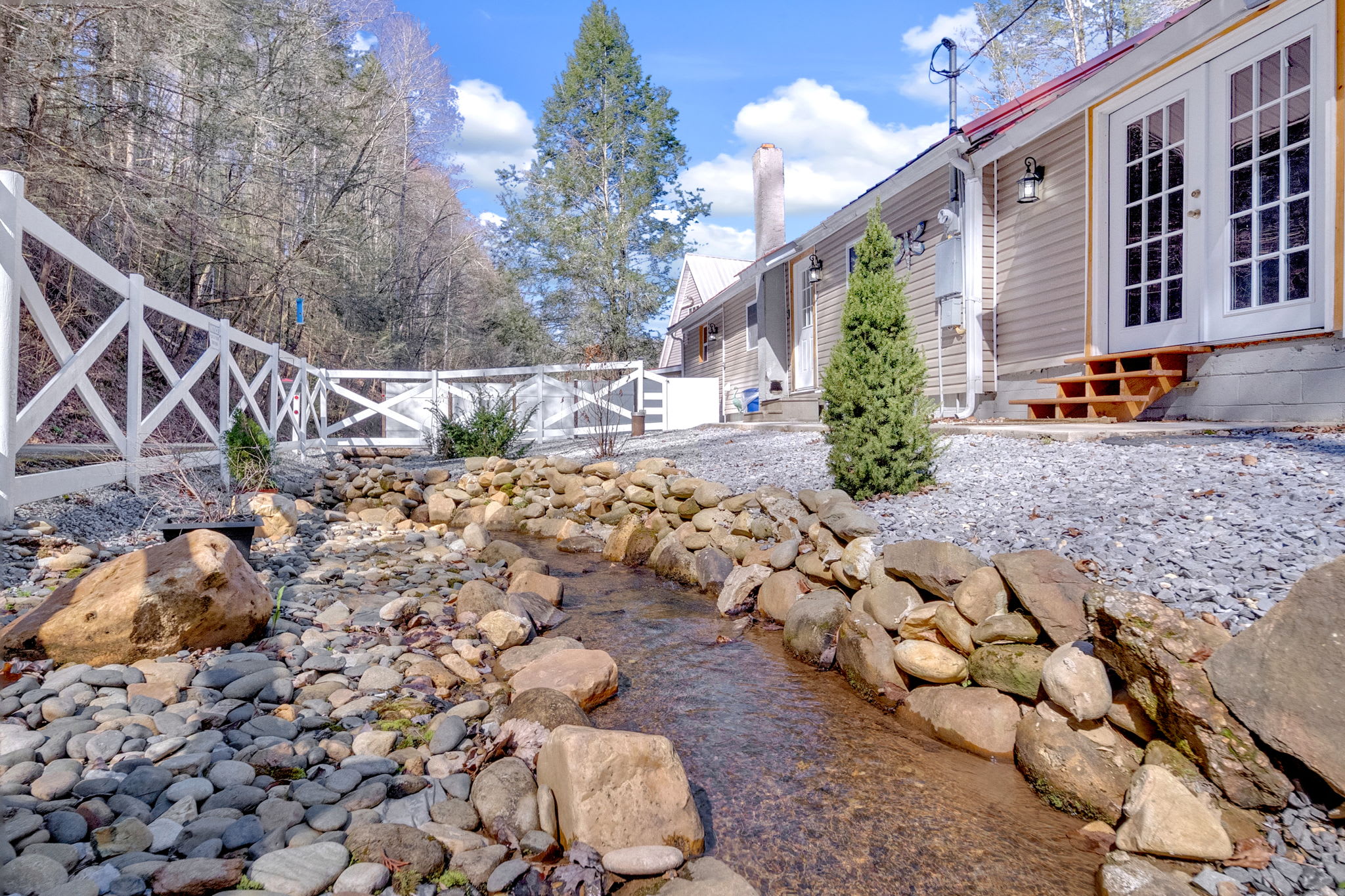 Family Oasis – photo 3