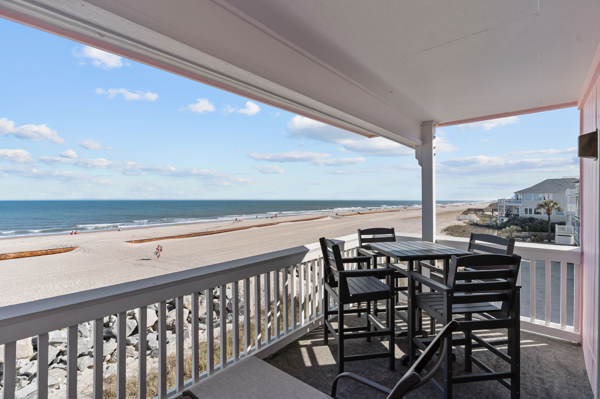 Carolina Beach Oceanfront, Steps to Pier, Pool! Villa 6
