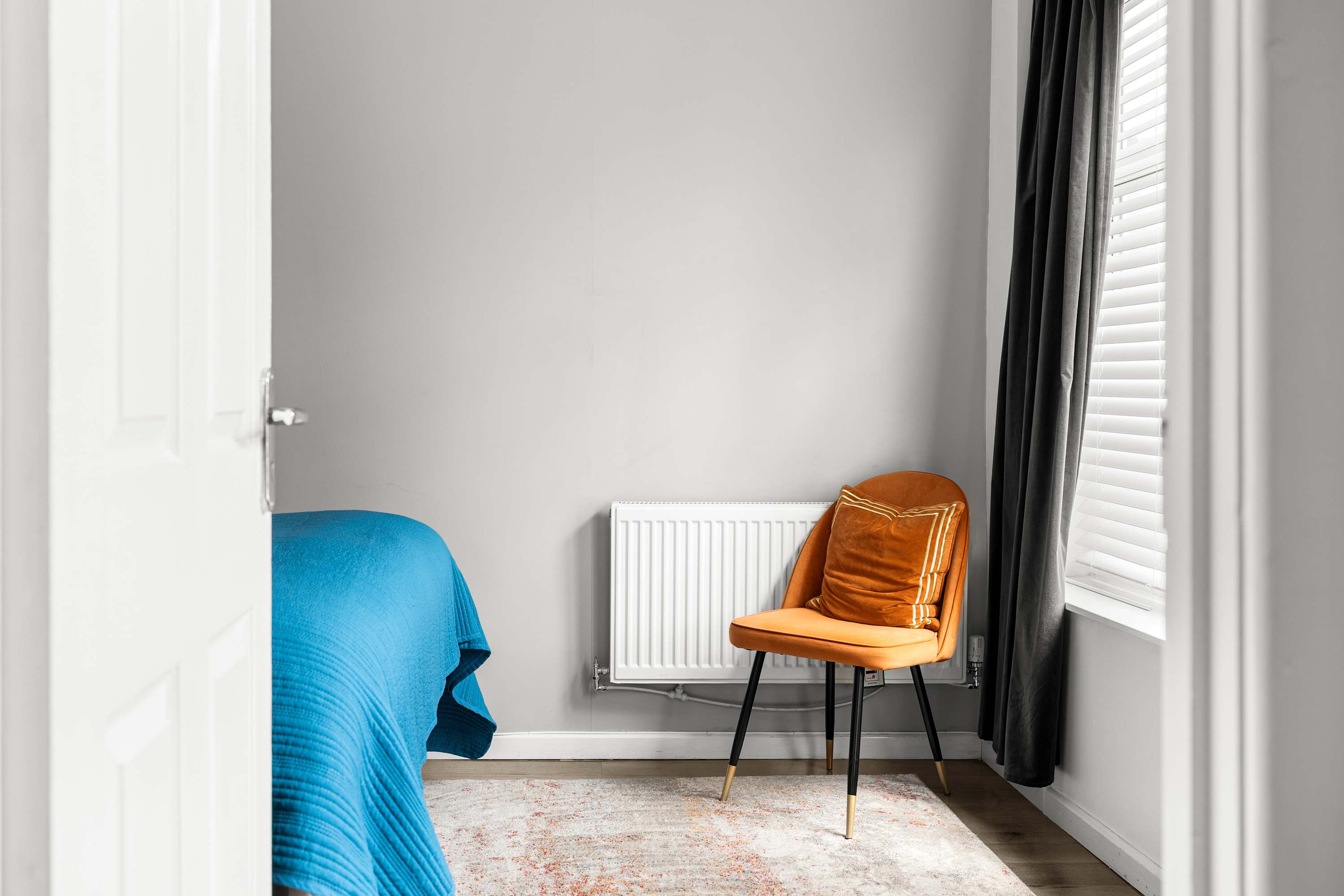 Family Haven 5 min to City Centre + 2 free parking in 42 Hacking Street M7 4YD - Property image 25 - VivreStays