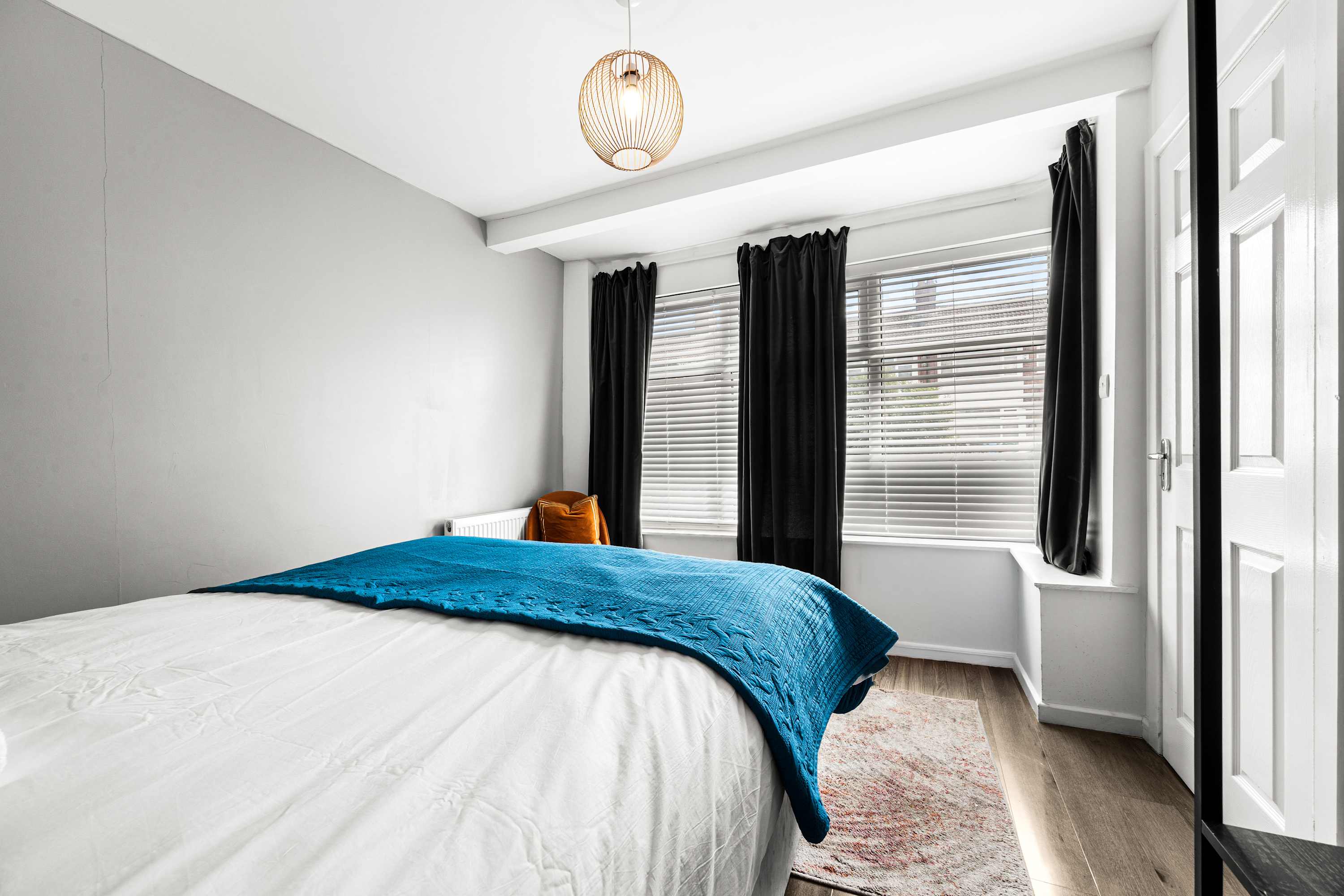 Family Haven 5 min to City Centre + 2 free parking in 42 Hacking Street M7 4YD - Property image 27 - VivreStays