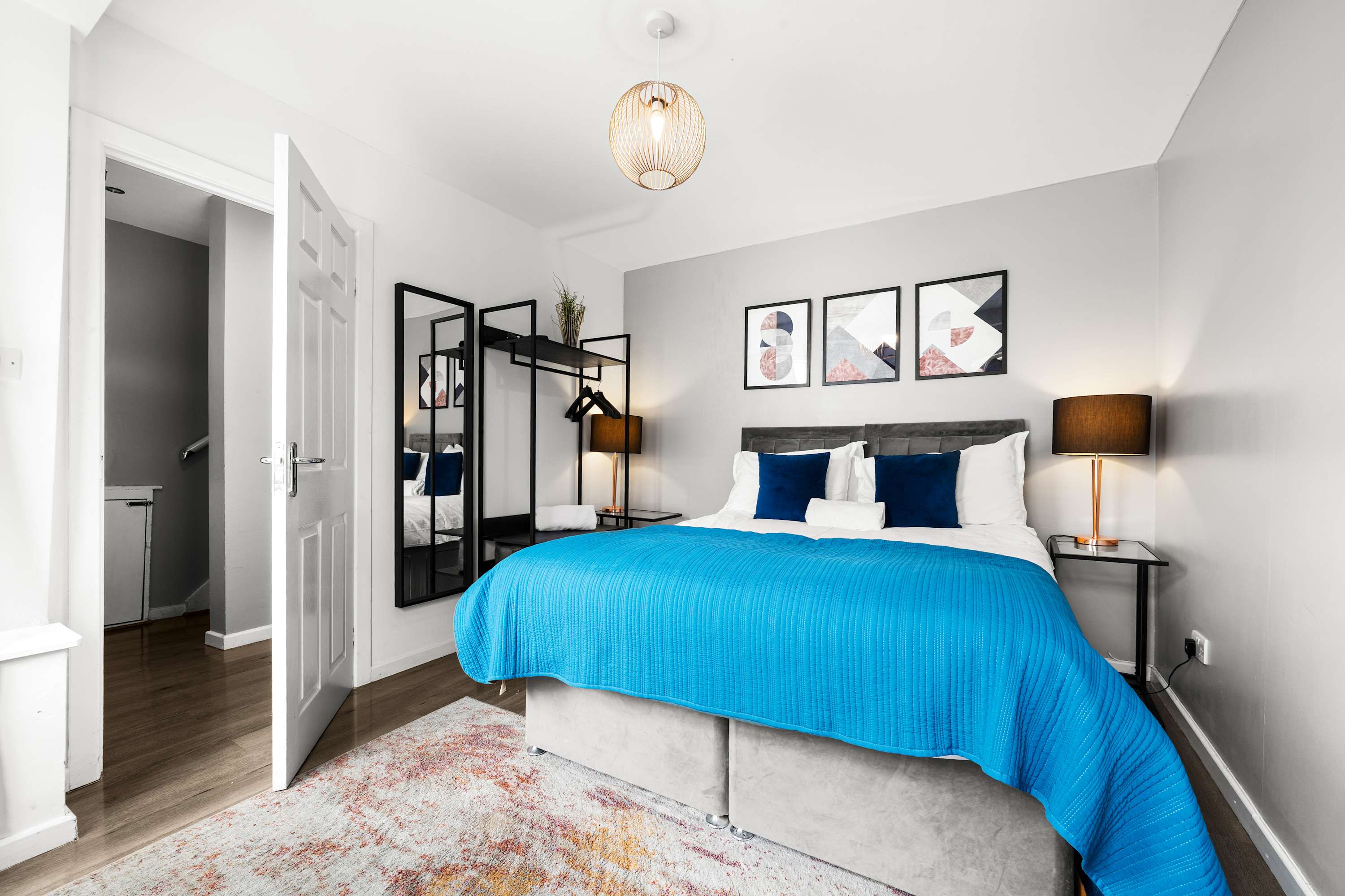 Family Haven 5 min to City Centre + 2 free parking in 42 Hacking Street M7 4YD - Property image 30 - VivreStays
