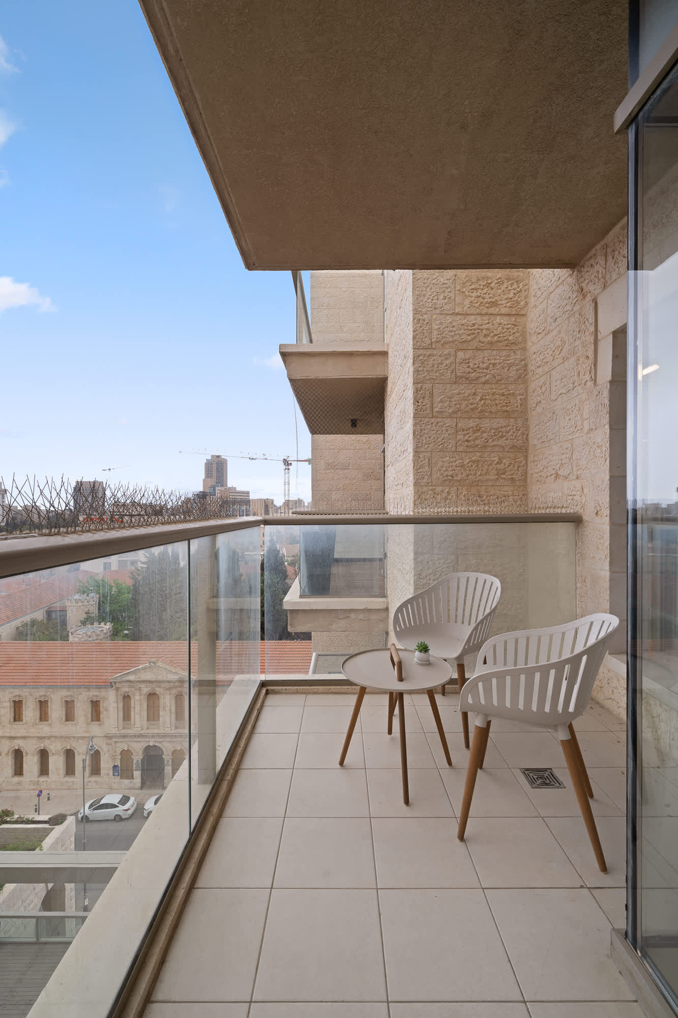 Luxurious 1BDR Terrace Parking in City Central photo 4