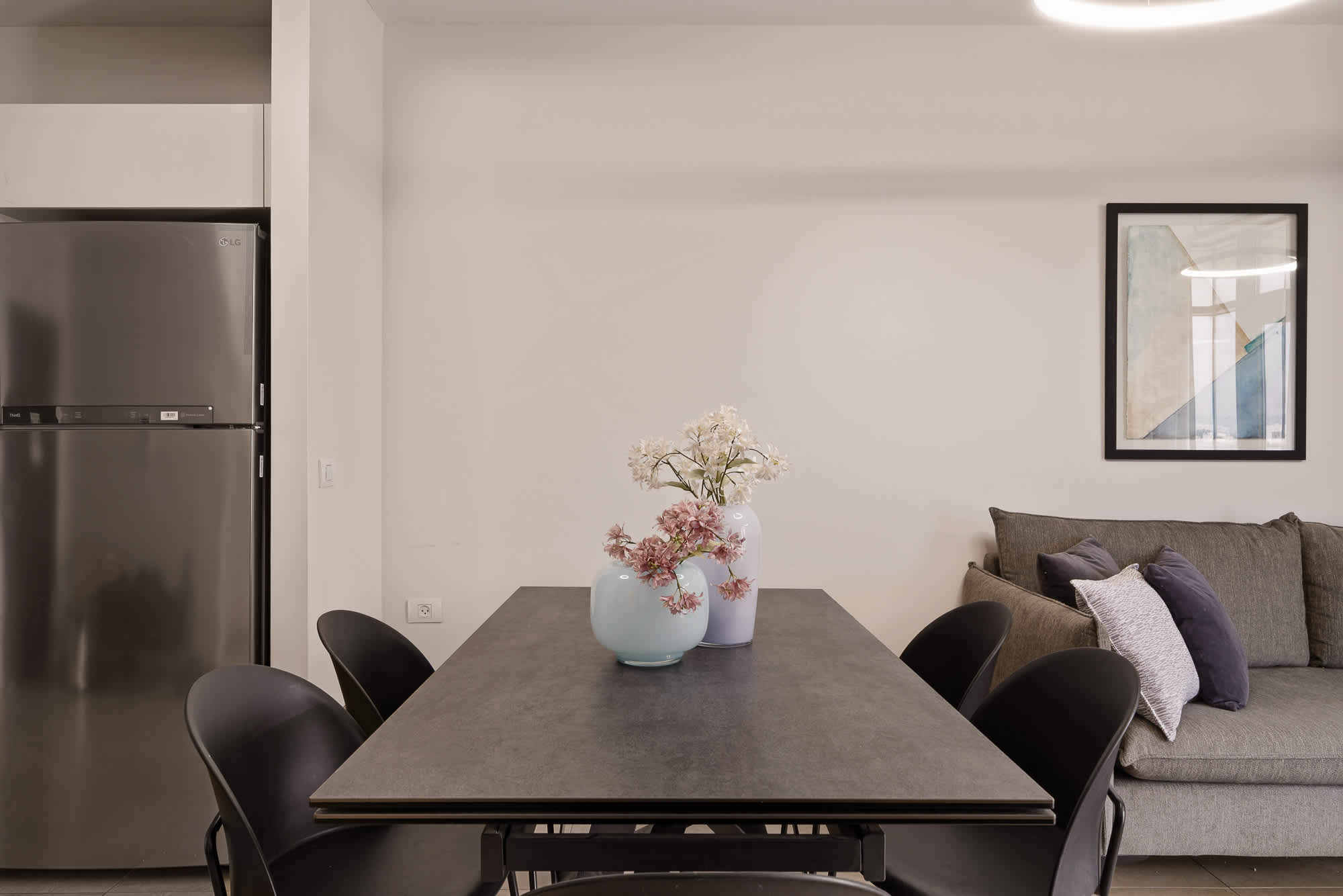 Luxurious 1BDR Terrace Parking in City Central photo 11