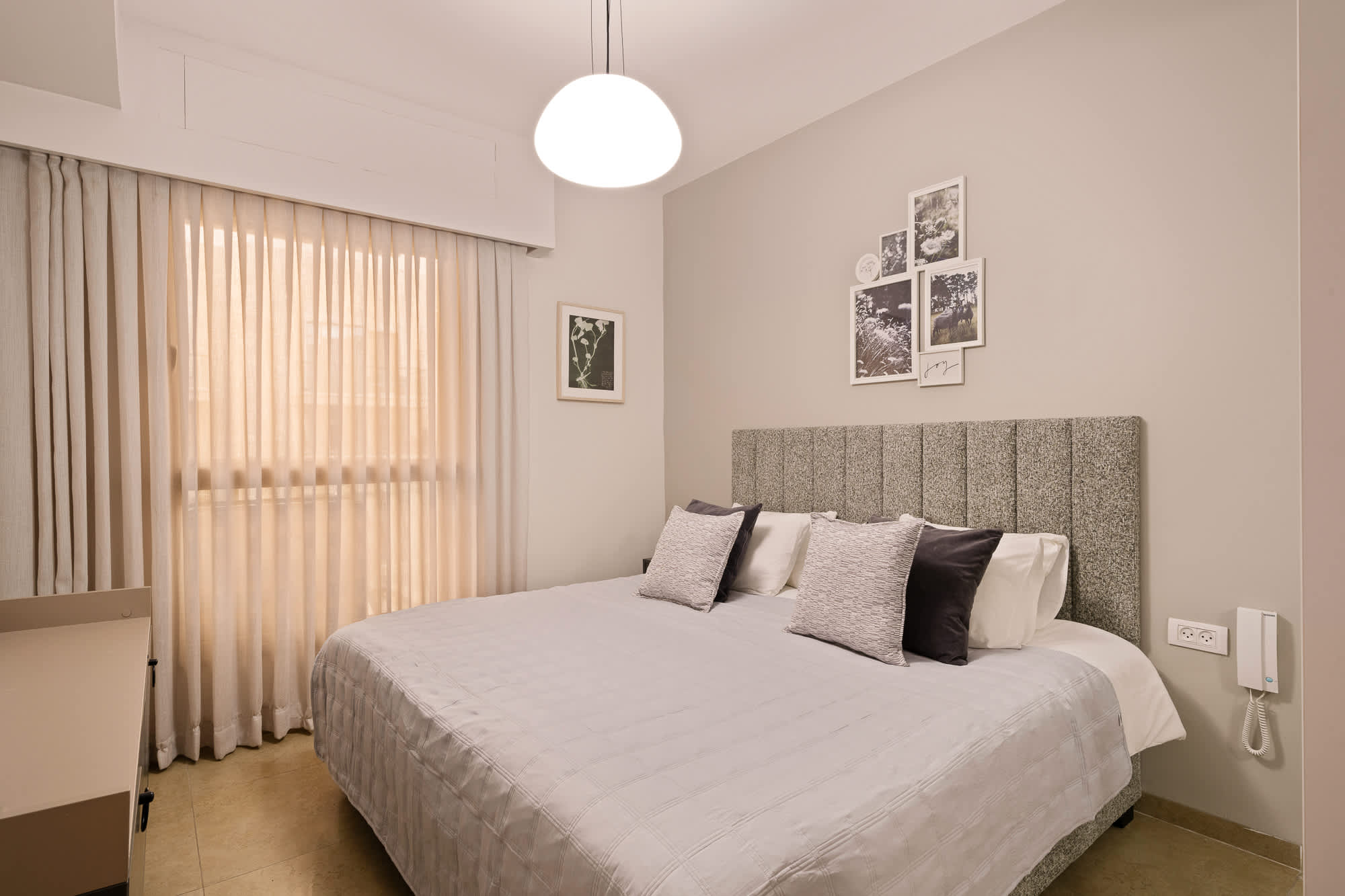 Luxurious 1BDR Terrace Parking in City Central photo 18