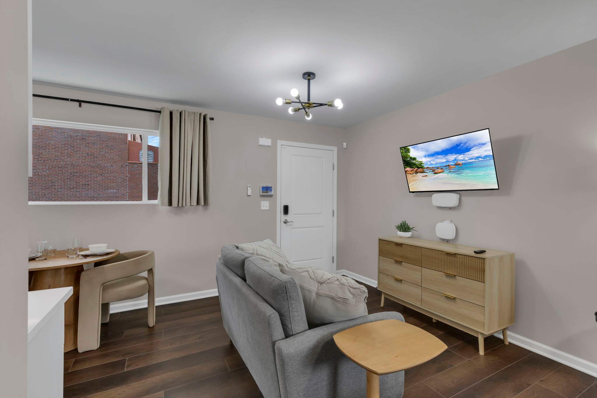 The Parlor Suite | Studio in Olde Towne East
