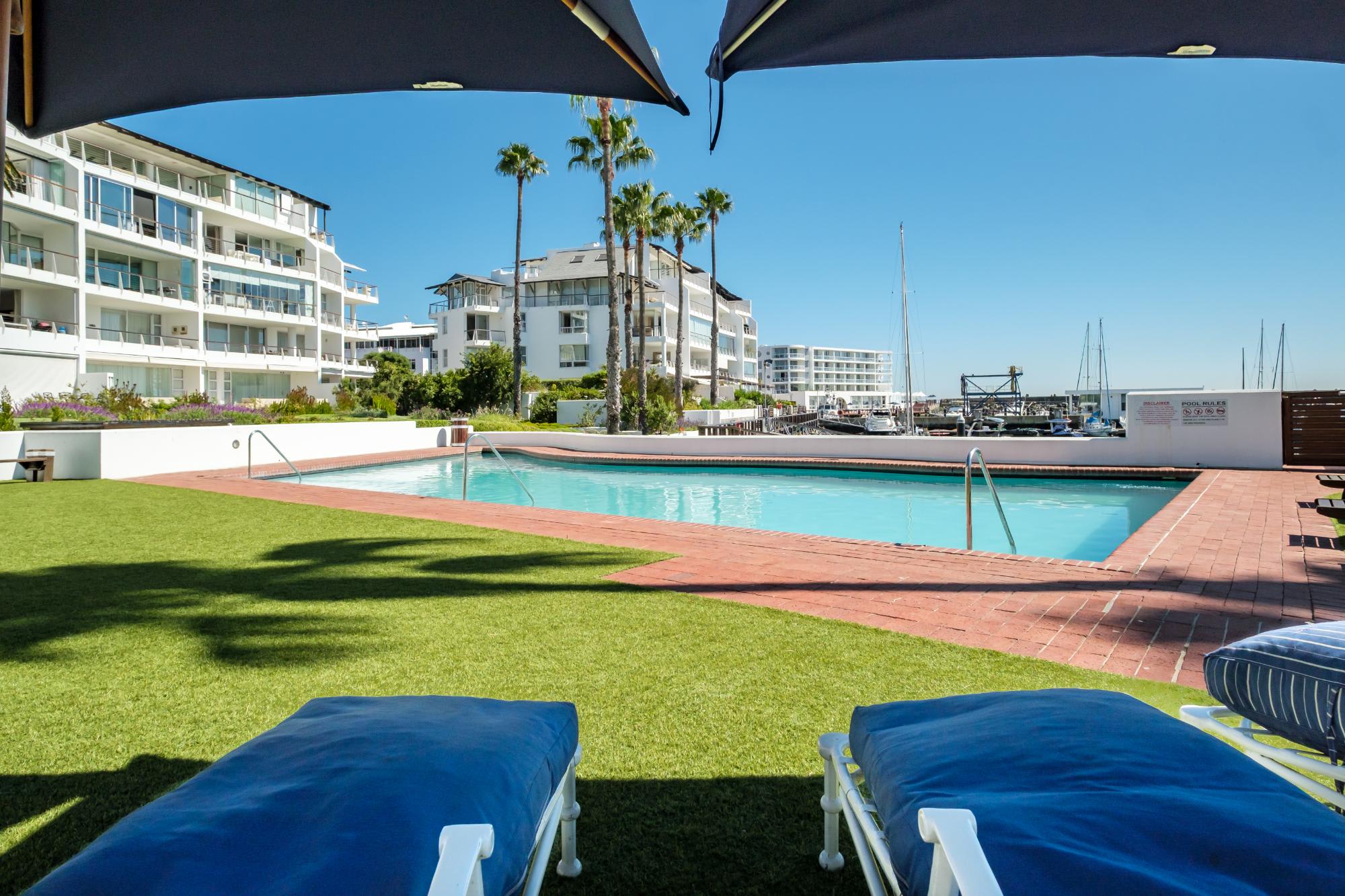 Safe 2 Bed with View in The Waterclub Bella Marina 5