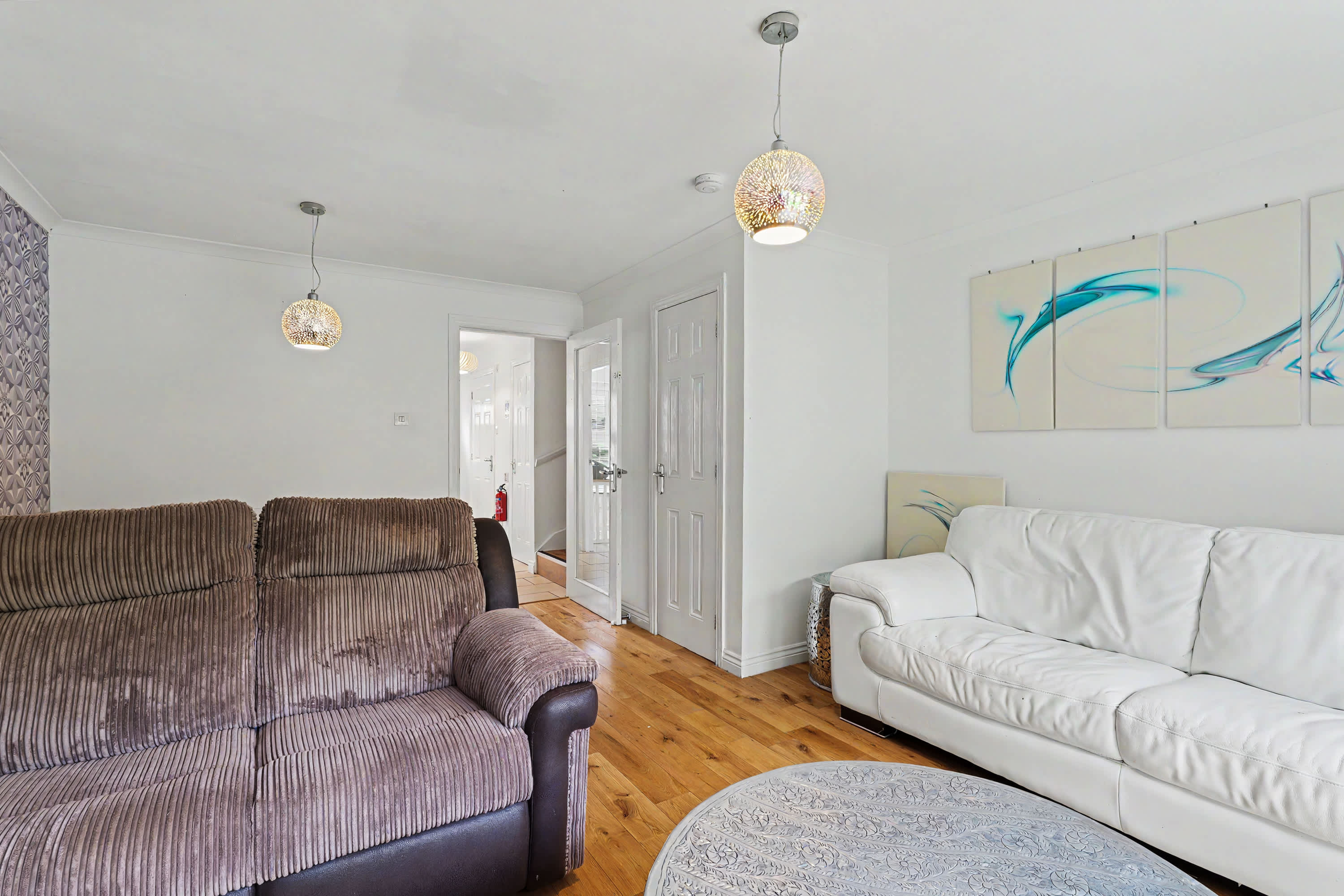 3 Bedroom Family Home in Peaceful Neighbourhood in Hawthorn Avenue 59 G72 7AE - Property image 2 - VivreStays