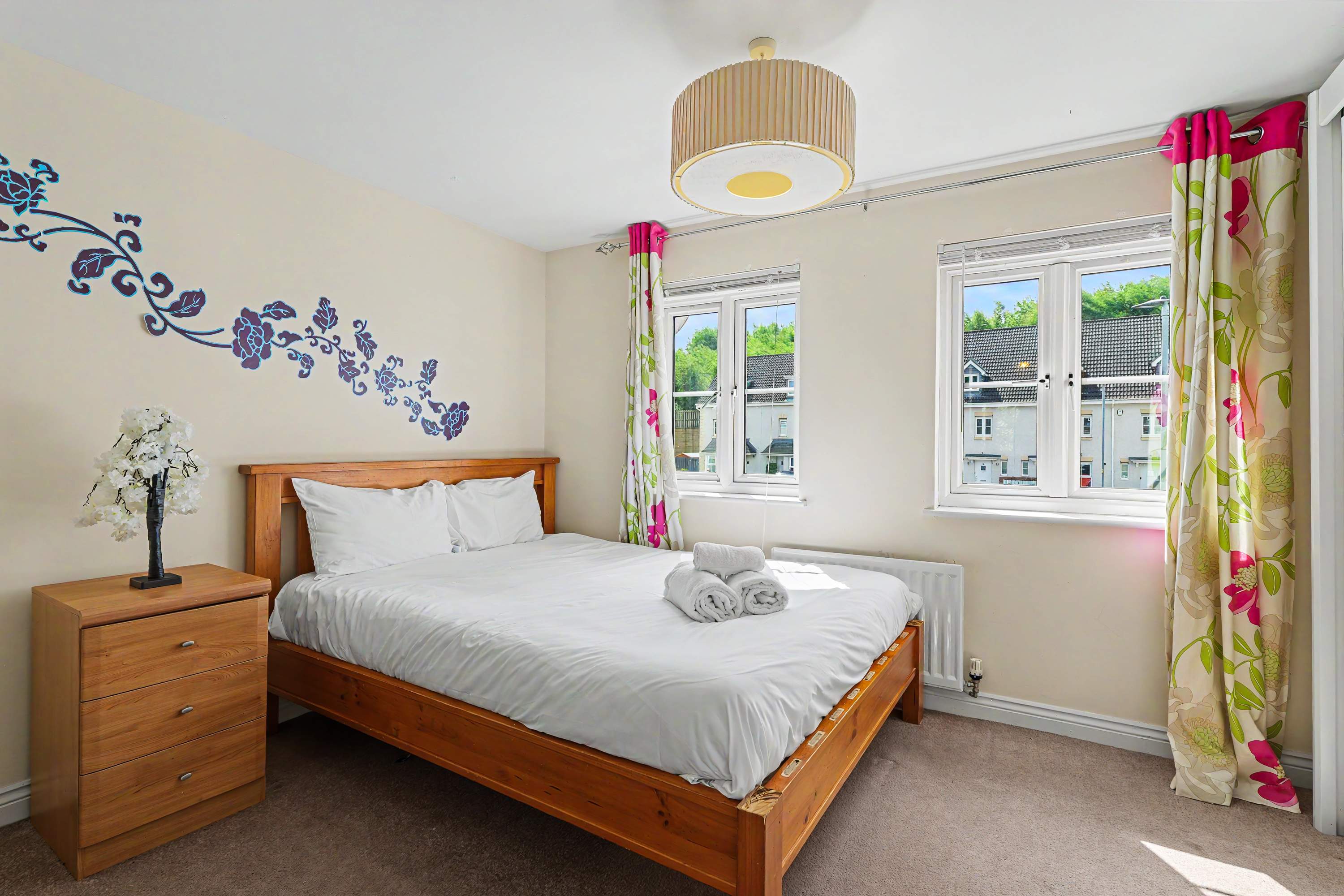 3 Bedroom Family Home in Peaceful Neighbourhood in Hawthorn Avenue 59 G72 7AE - Property image 12 - VivreStays