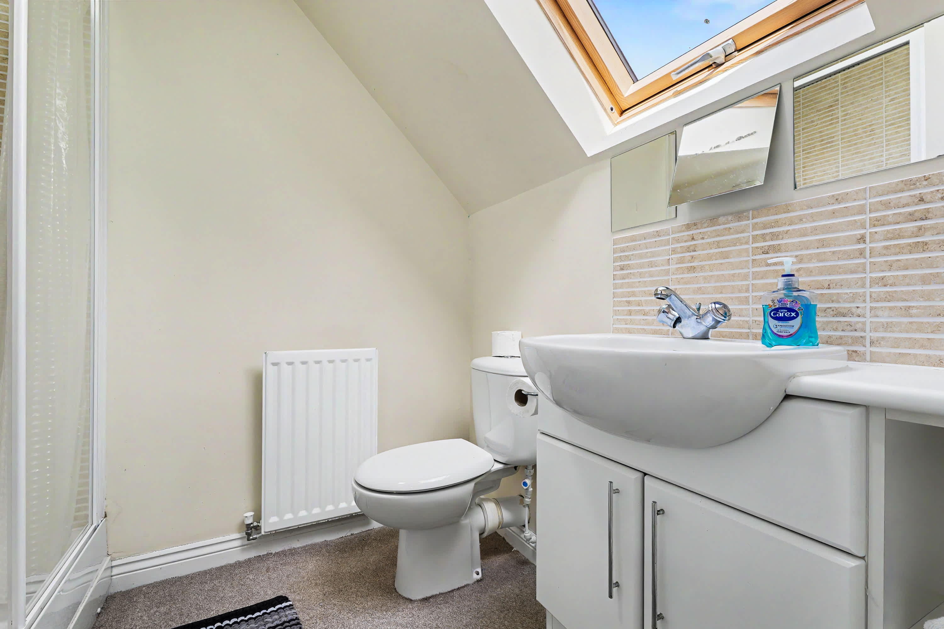 3 Bedroom Family Home in Peaceful Neighbourhood in Hawthorn Avenue 59 G72 7AE - Property image 9 - VivreStays