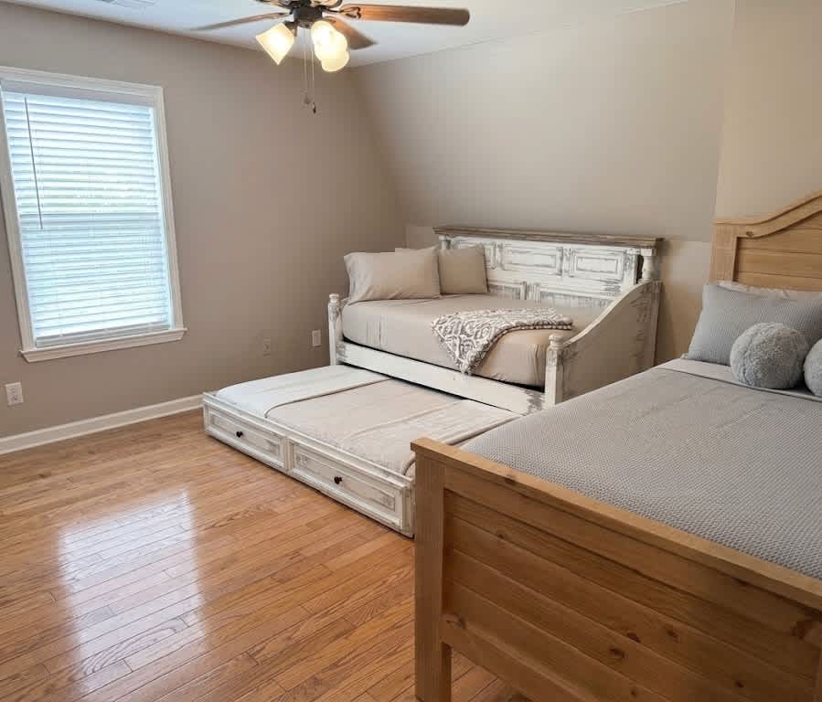 Second Bedroom (Upstairs)
