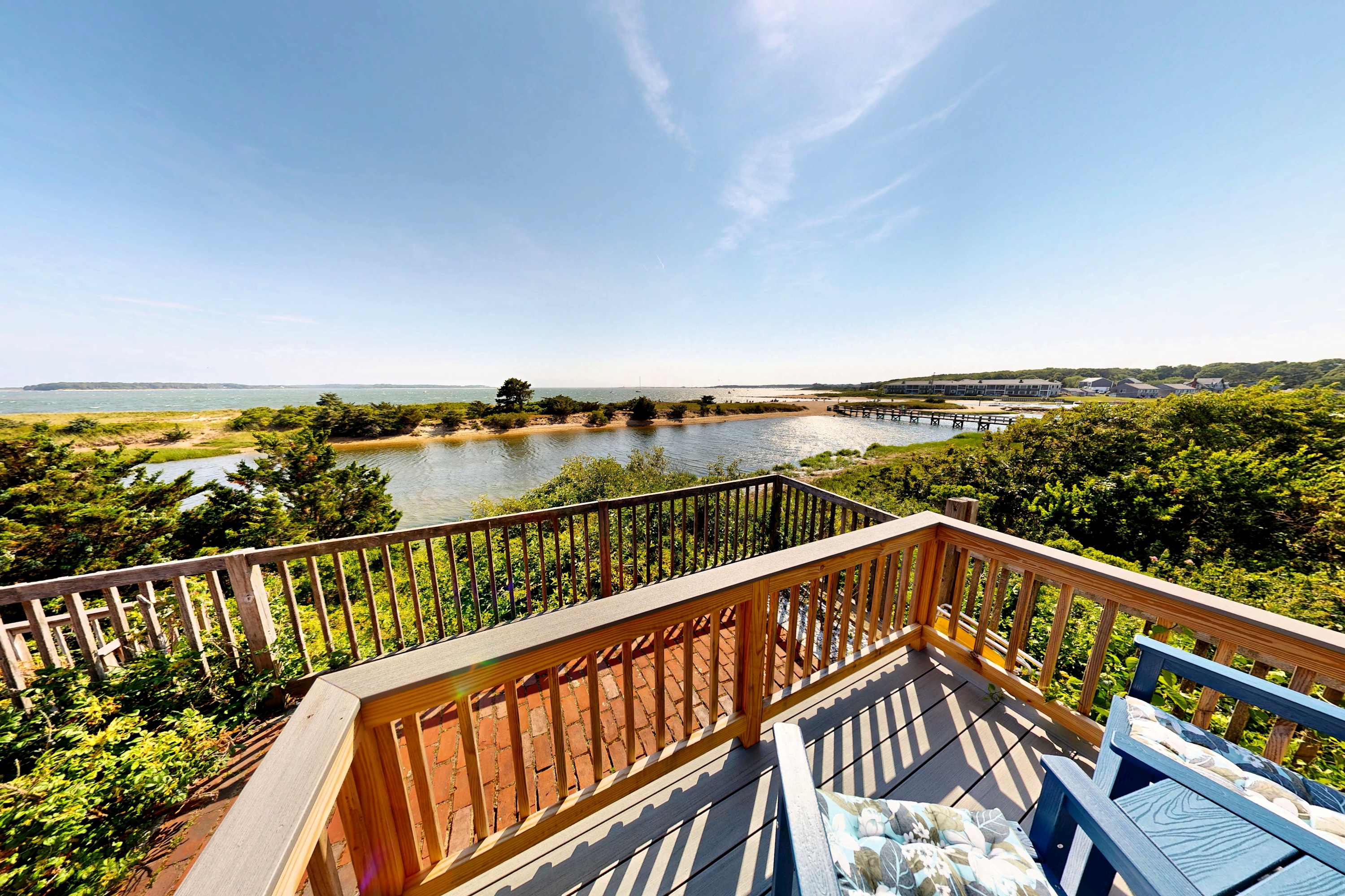 Quintessential coastal studio with beach access, BBQ area, patio, & water views