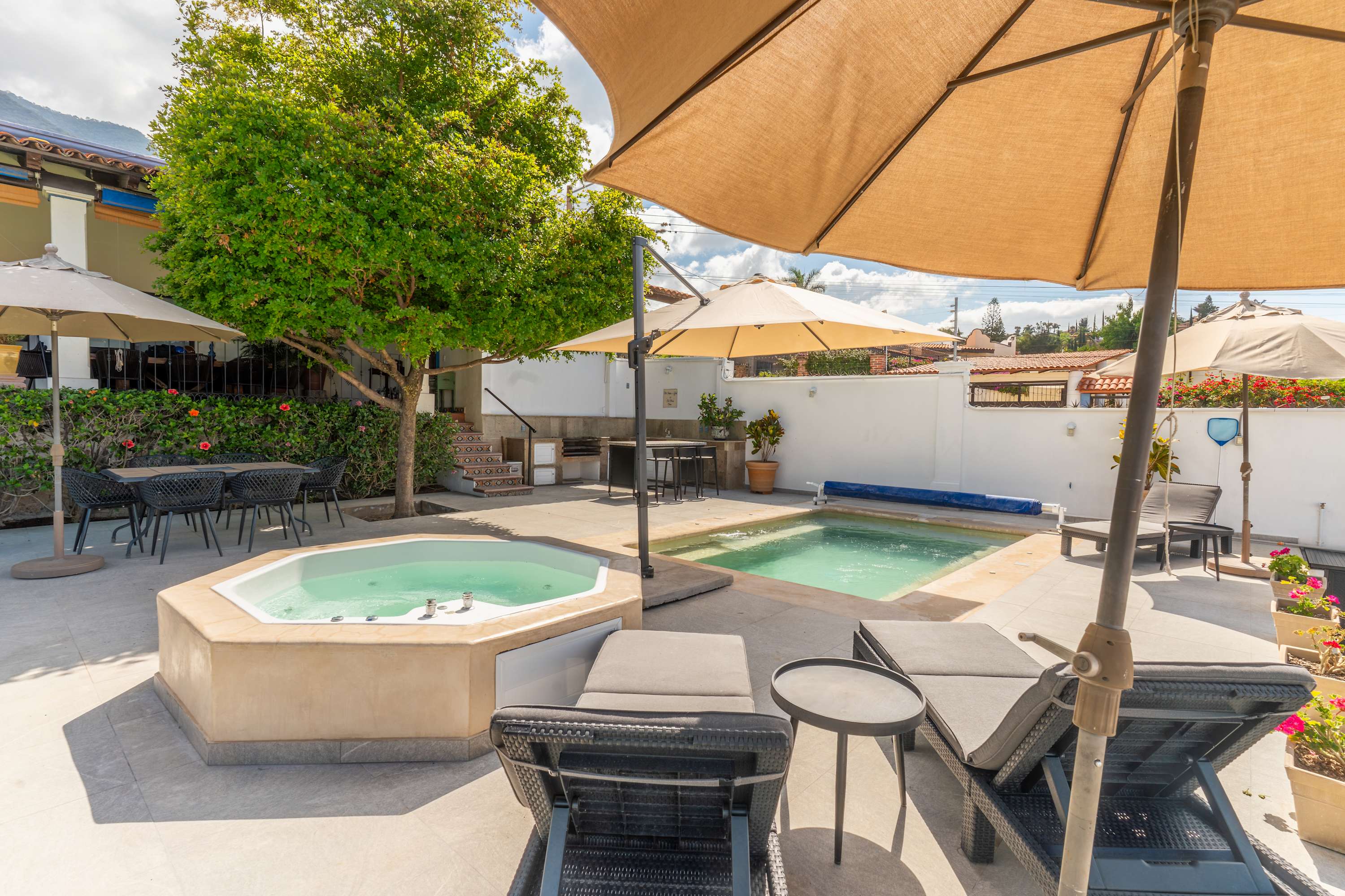 ANANA Casa Sueños | 5BR Villa, Pool, Jacuzzi & Lake Views