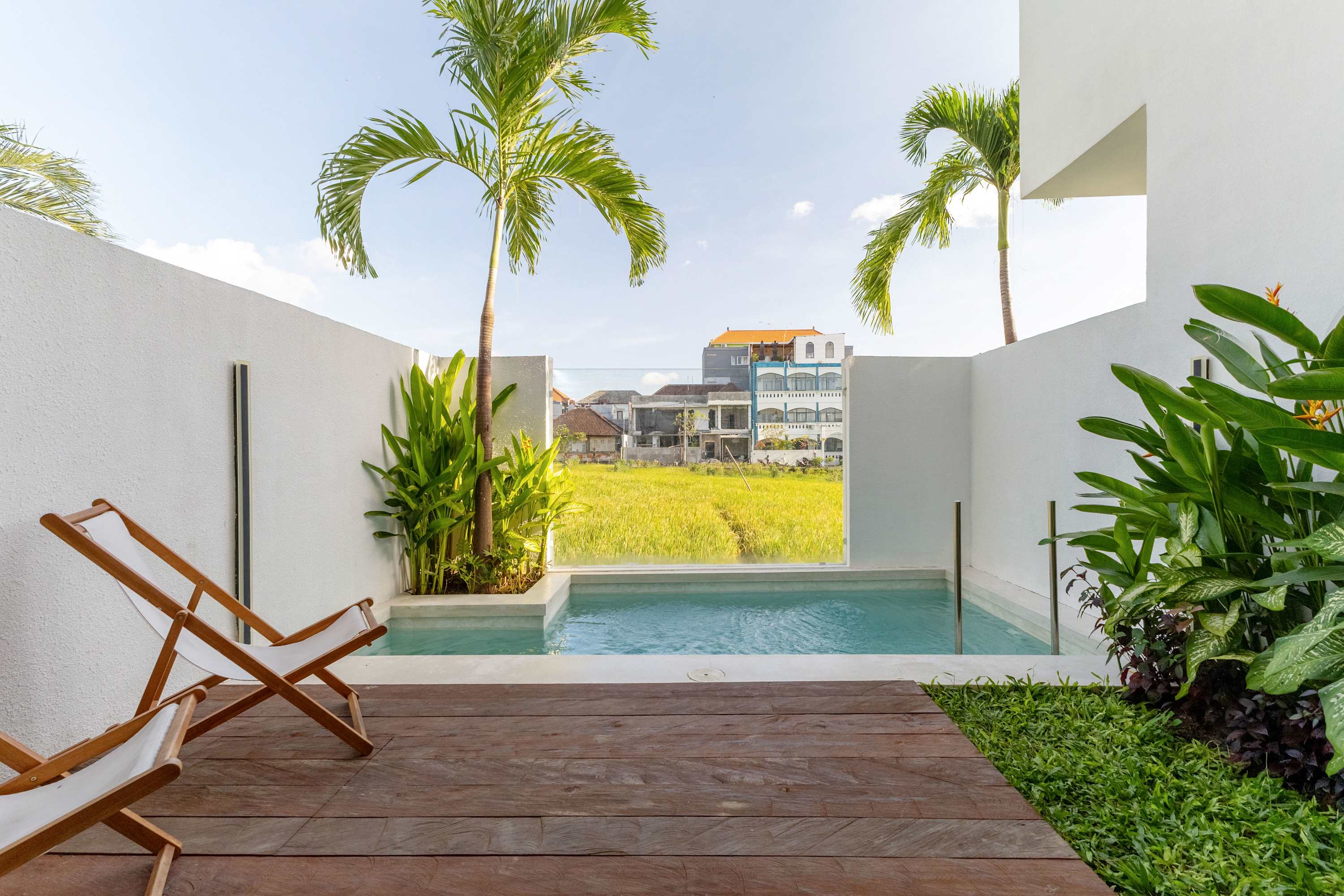 2 Bedroom Townhouse With Pool