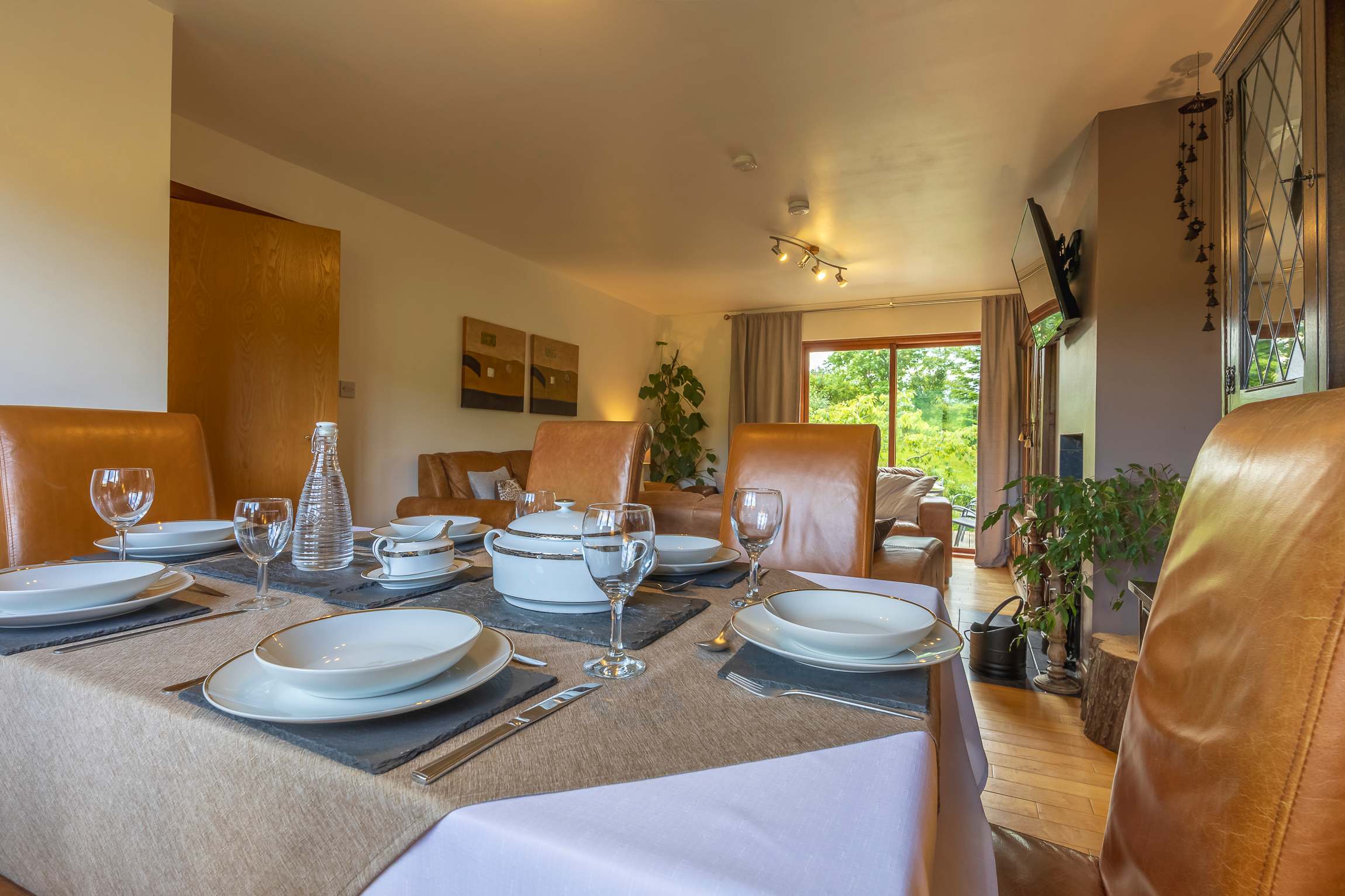 5-Bed Highland Lodge | NC500| Sleeps 10 in N/A IV17 0XN - Property image 22 - VivreStays