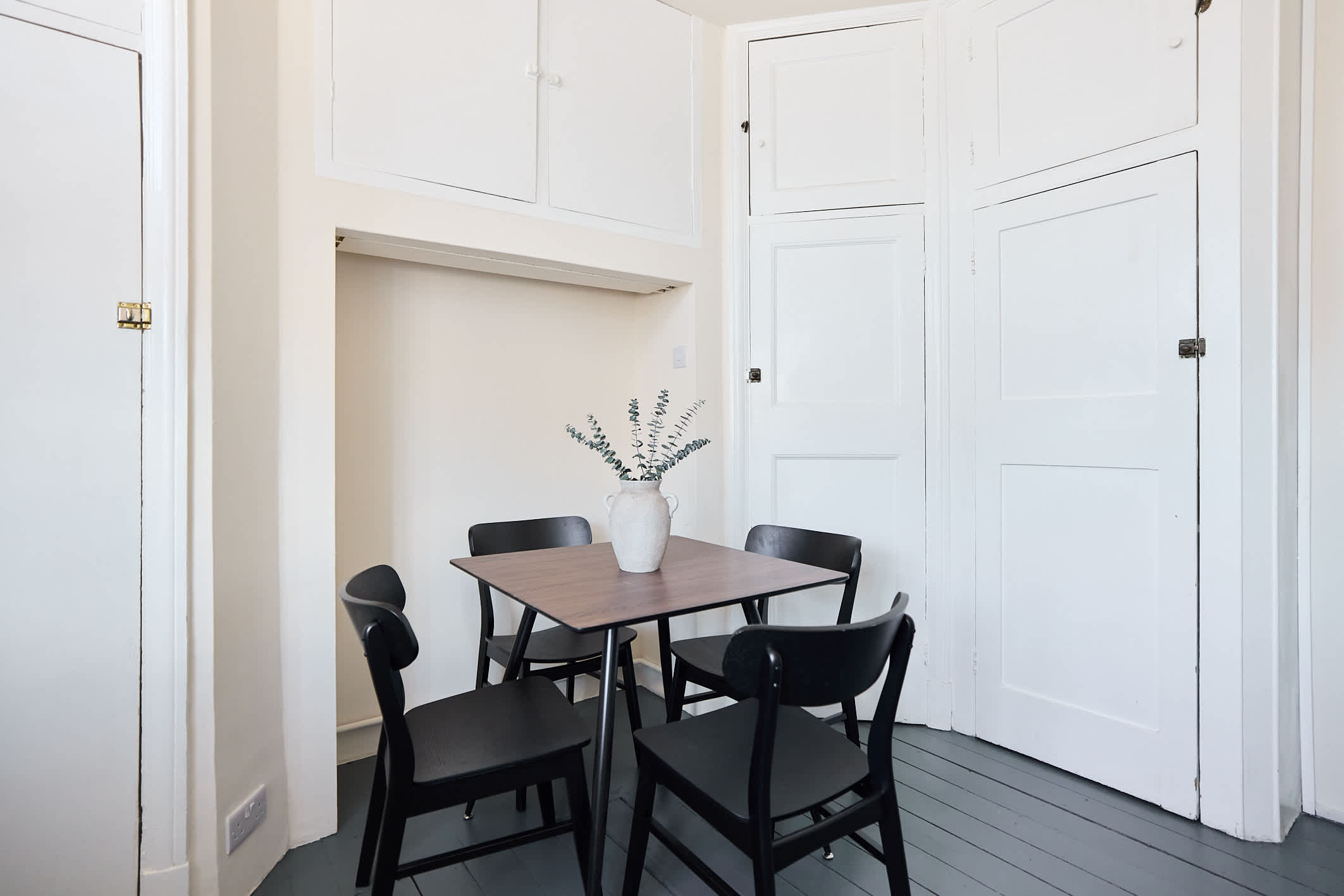 The Green Room on New Park in 17 New Park Court Brixton Hill SW2 1HS - Property image 9 - VivreStays