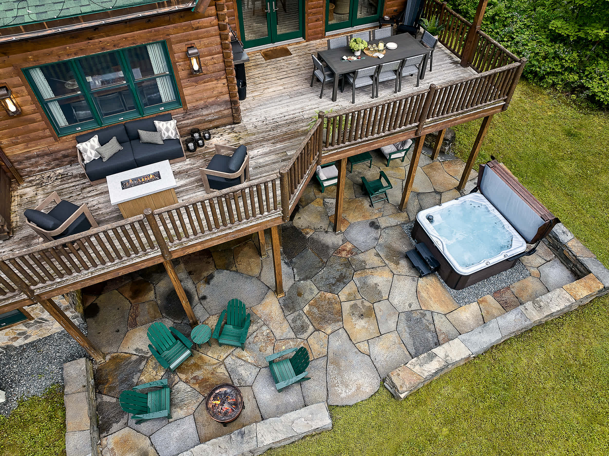 Cedar and Stone House Minutes from Mt Snow Hermitage | Photo 4