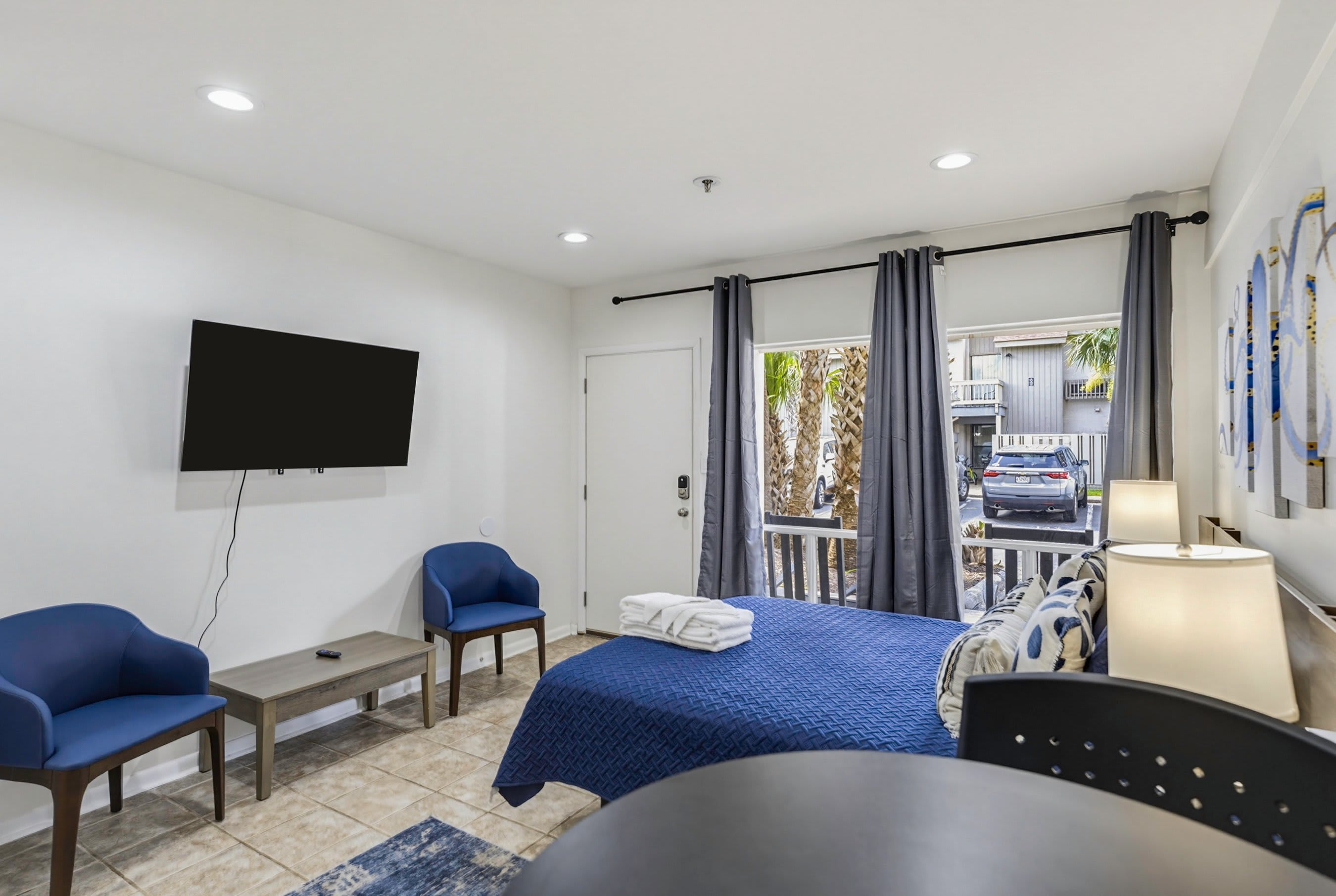 514 Sunsuite | Photo 6