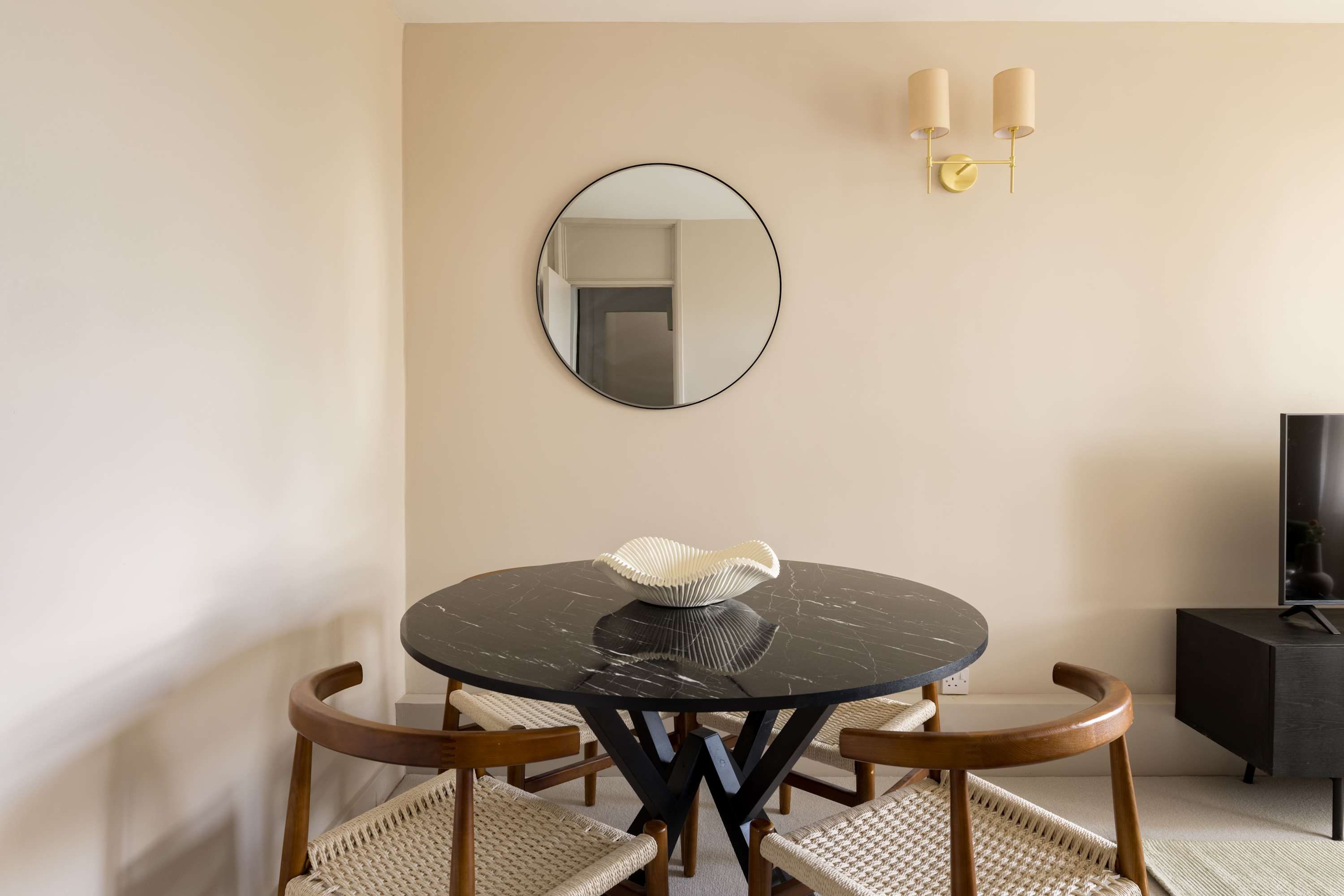 Take Five on the Green in 65 Hathersage Court, Newington Green N1 4RF - Property image 6 - VivreStays
