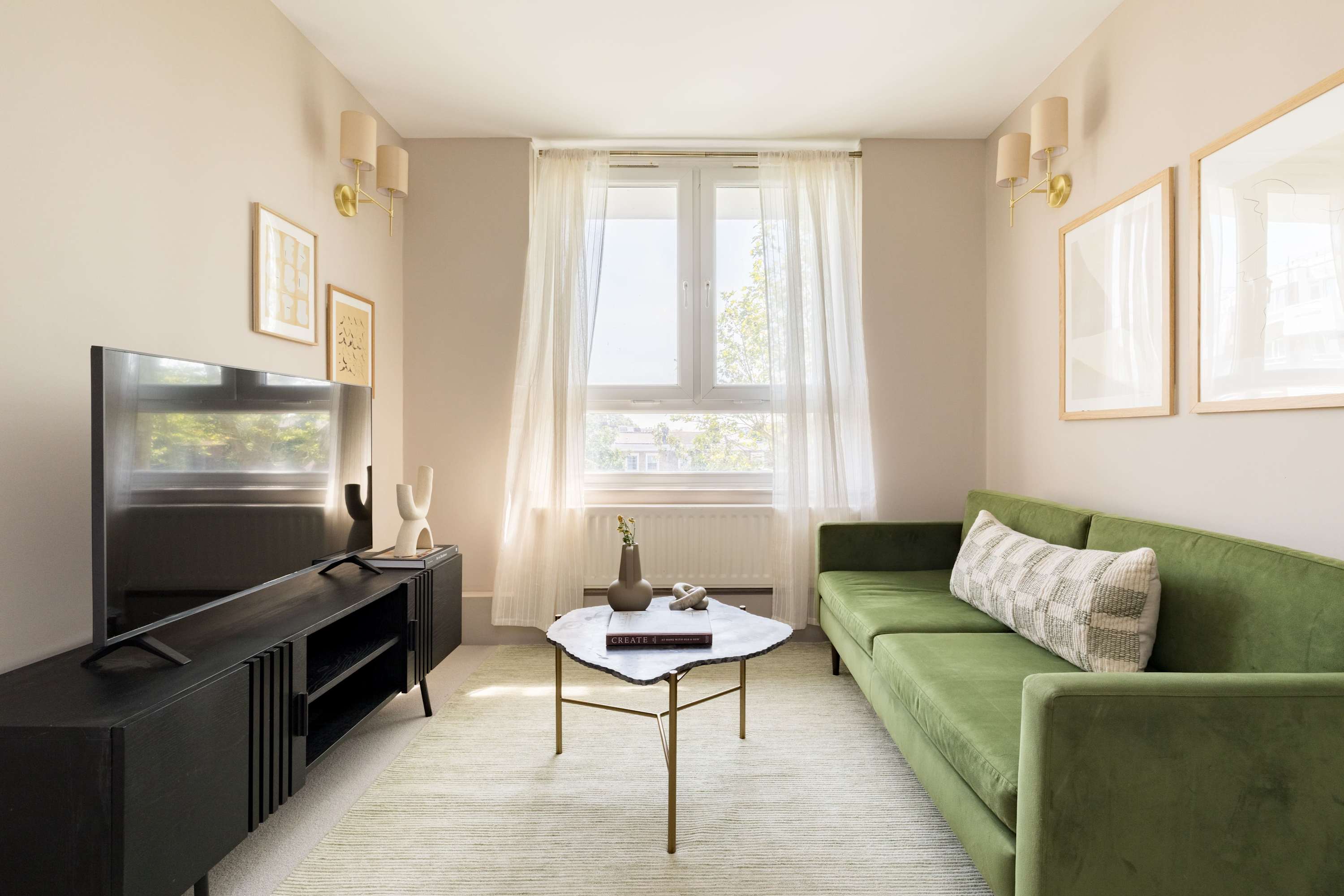 Take Five on the Green in 65 Hathersage Court, Newington Green N1 4RF - Property image 2 - VivreStays