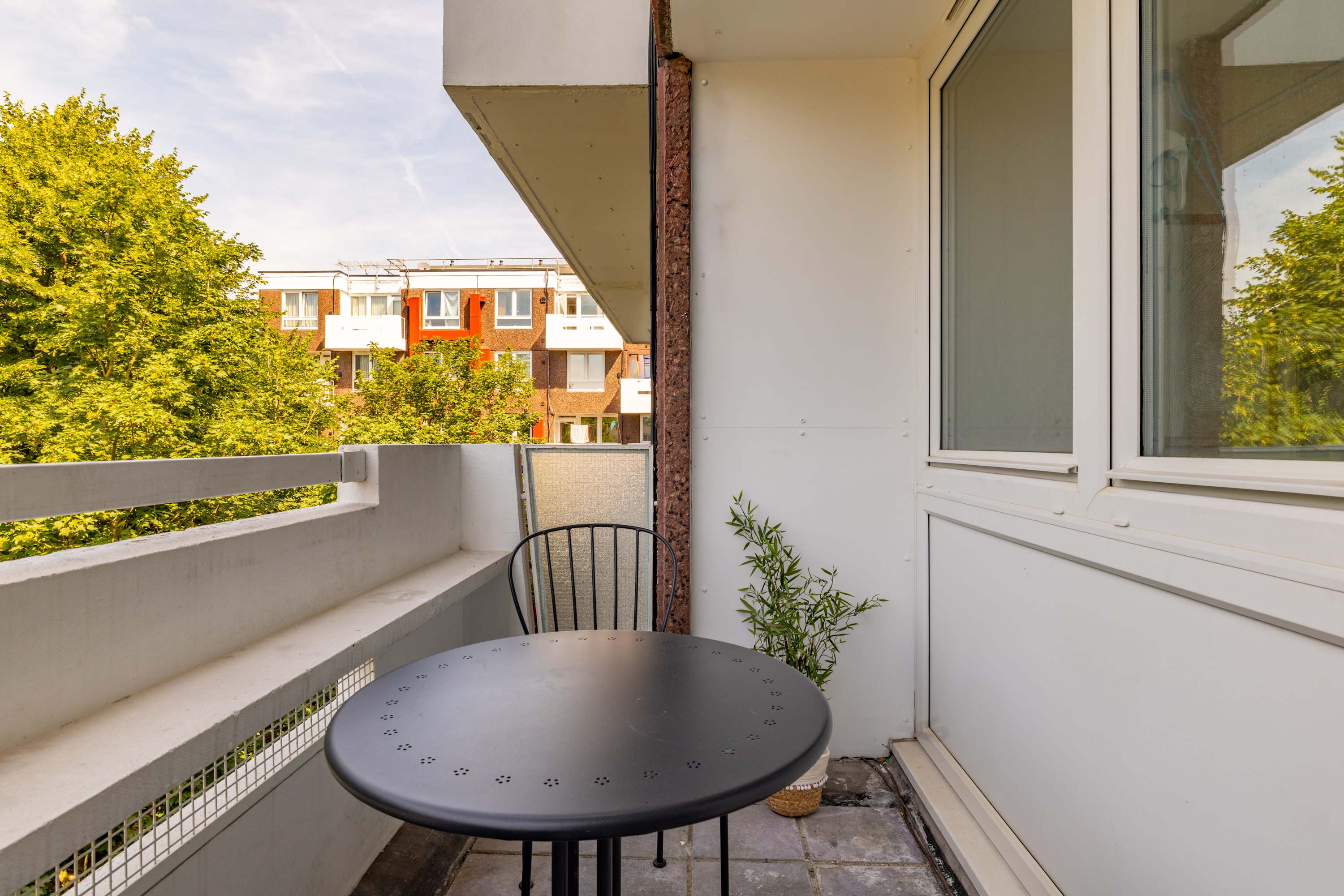 Take Five on the Green in 65 Hathersage Court, Newington Green N1 4RF - Property image 26 - VivreStays