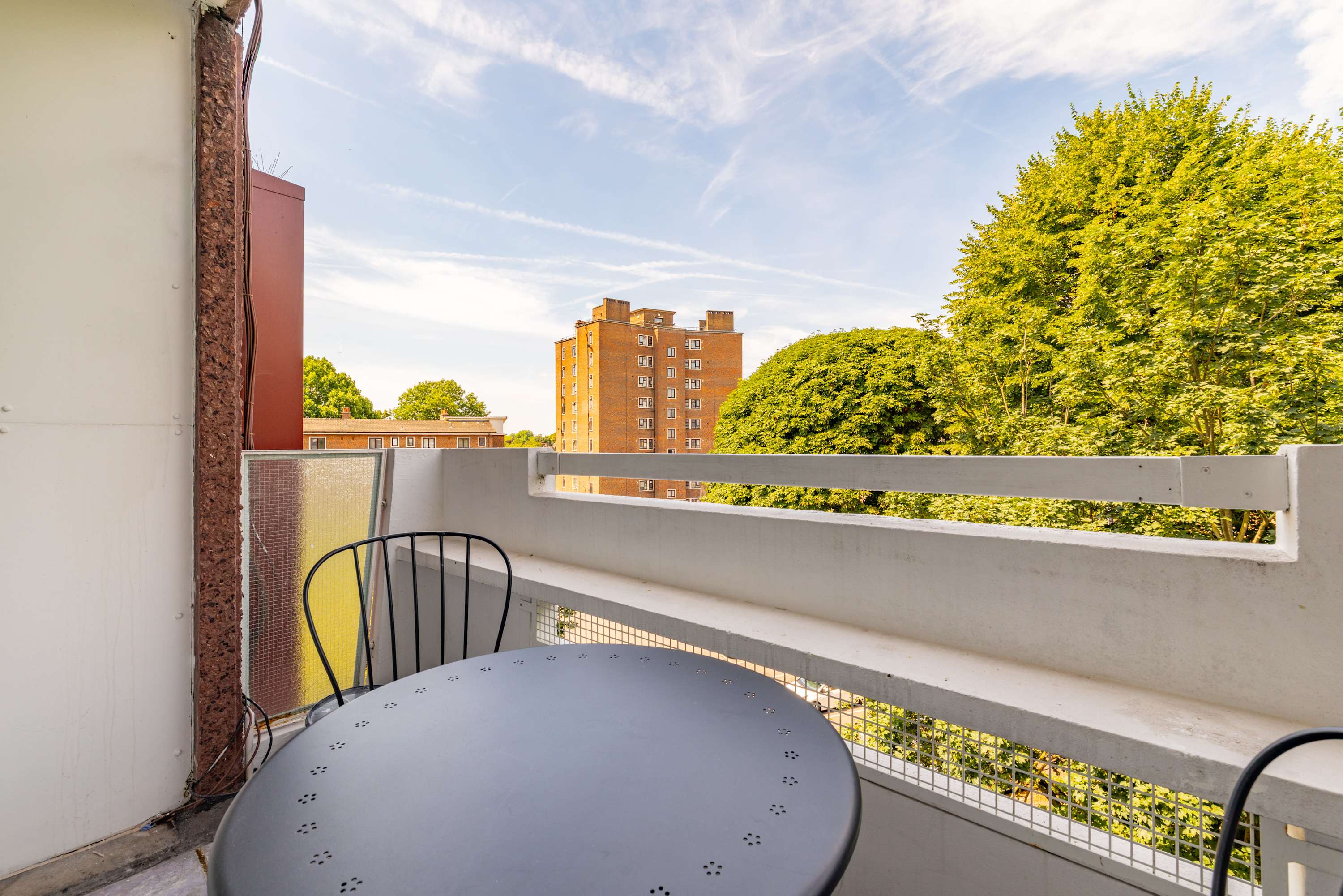 Take Five on the Green in 65 Hathersage Court, Newington Green N1 4RF - Property image 27 - VivreStays