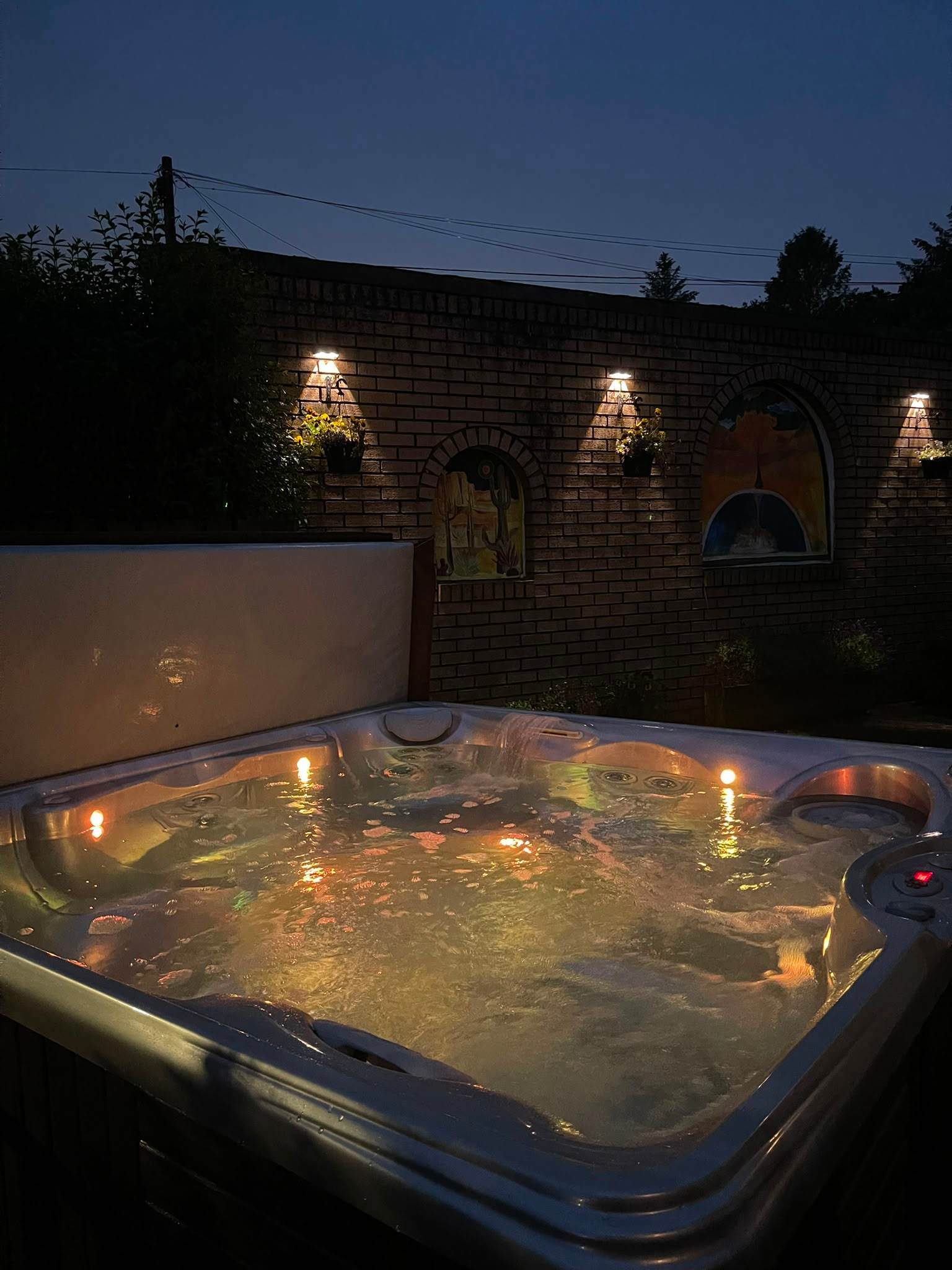 Corner View - Welcoming family home with hottub. in 12 Moore Drive G61 2QY - Property image 2 - VivreStays