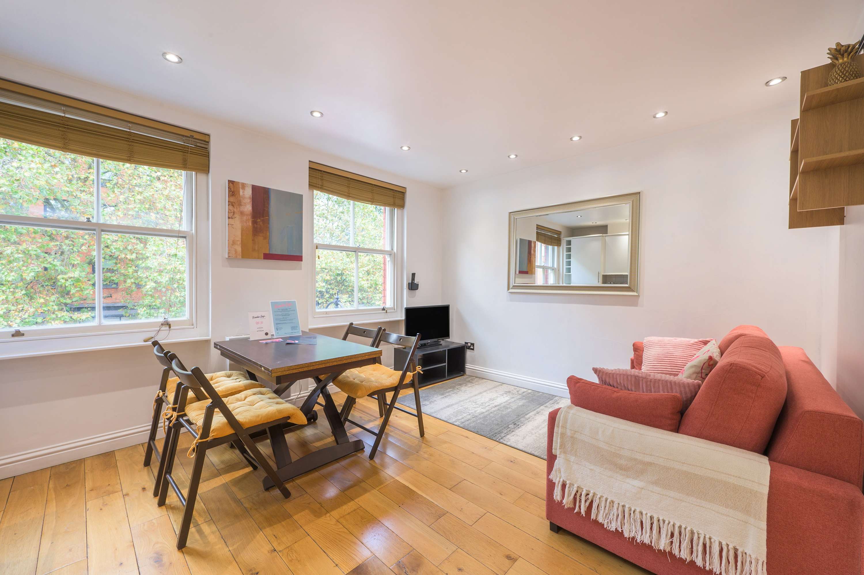 Holborn 1-Bed · Bloomsbury · Sleeps 3 in Theobalds Road, B WC1X - Property image 3 - VivreStays